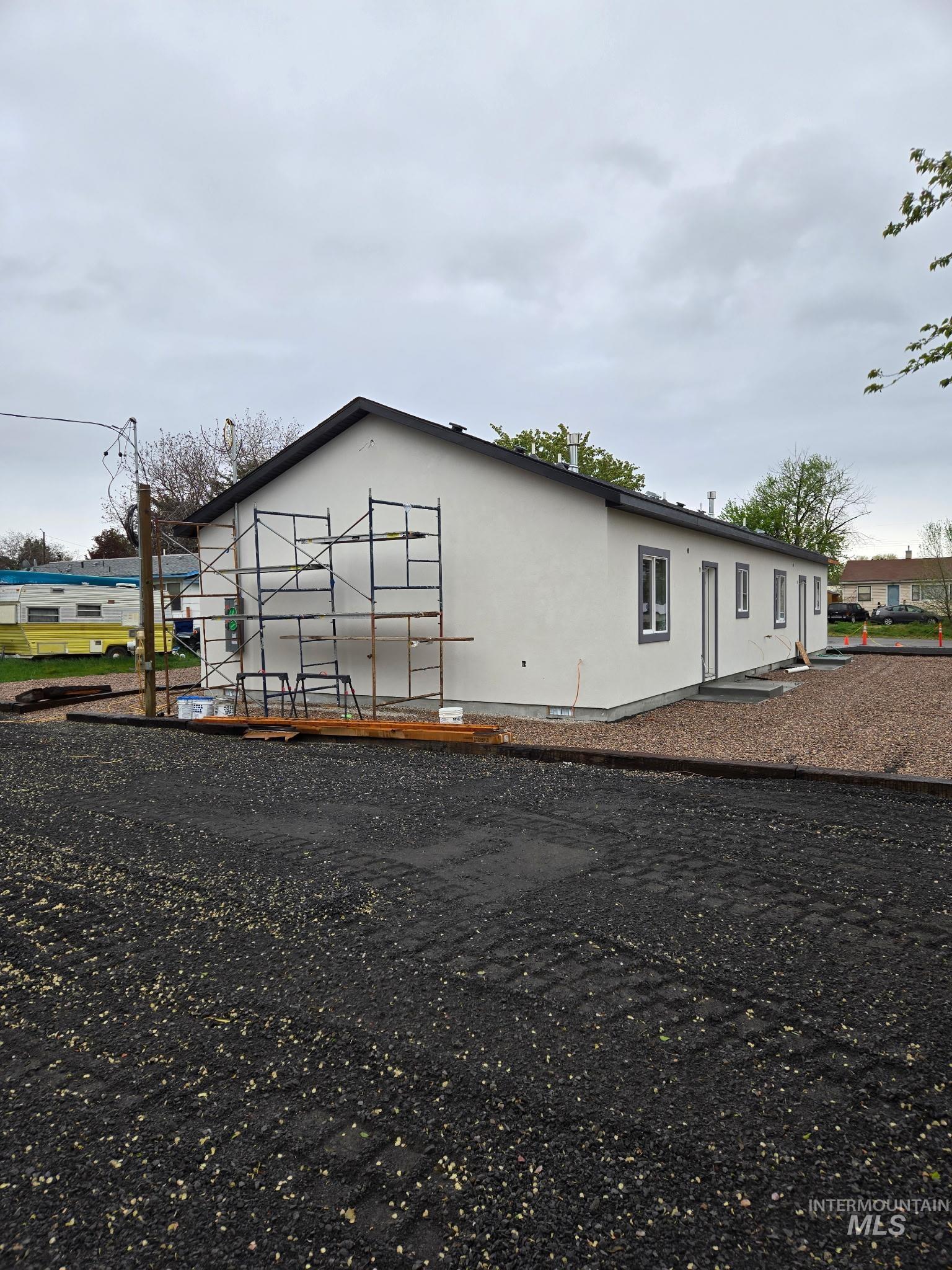 214 A/B E Avenue E, Jerome, Idaho 83301, 2 Bedrooms, 1 Bathroom, Residential Income For Sale, Price $465,000,MLS 98983497