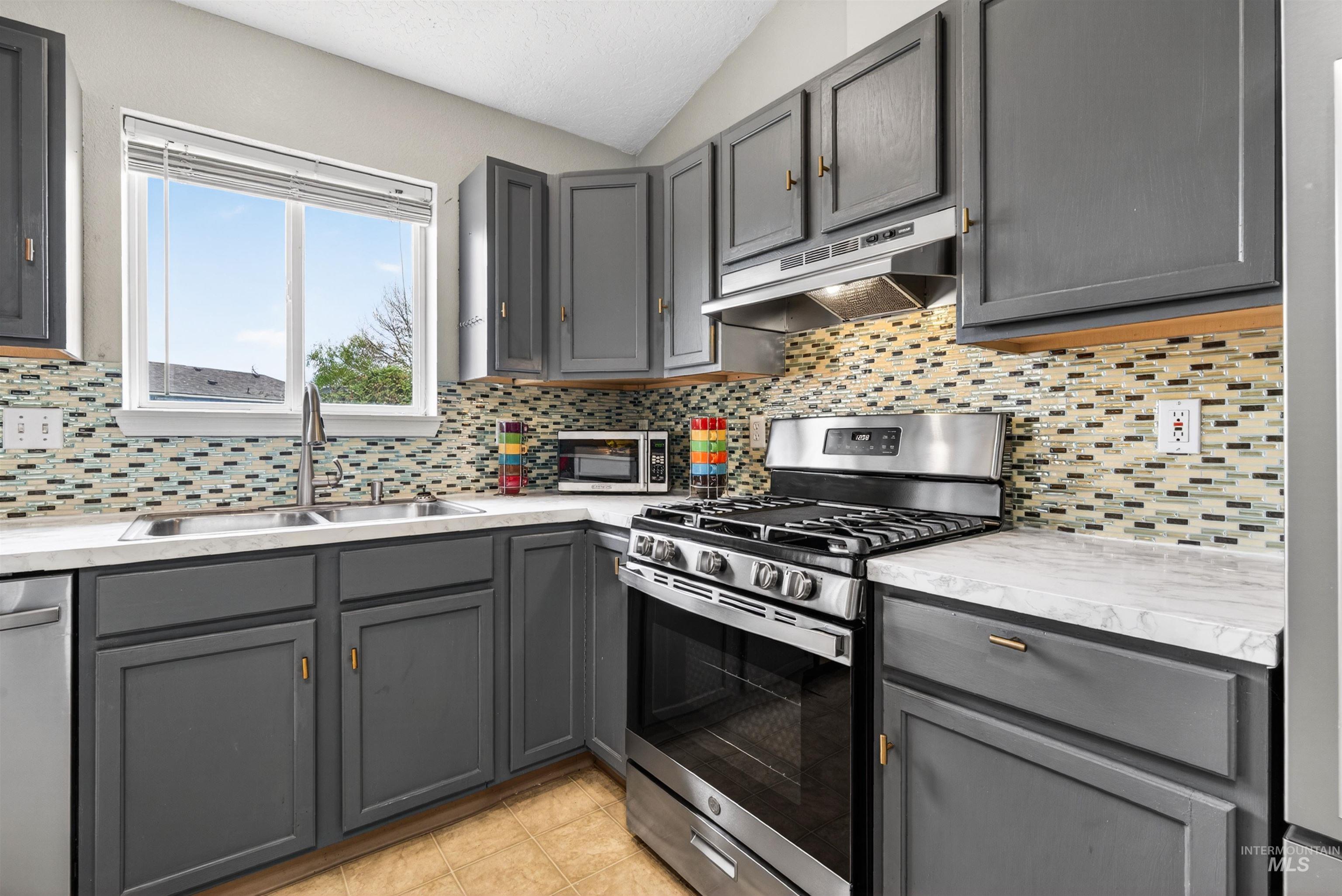 2600 Muskrat Ave, Nampa, Idaho 83687, 3 Bedrooms, 2 Bathrooms, Residential For Sale, Price $350,000, 98983499