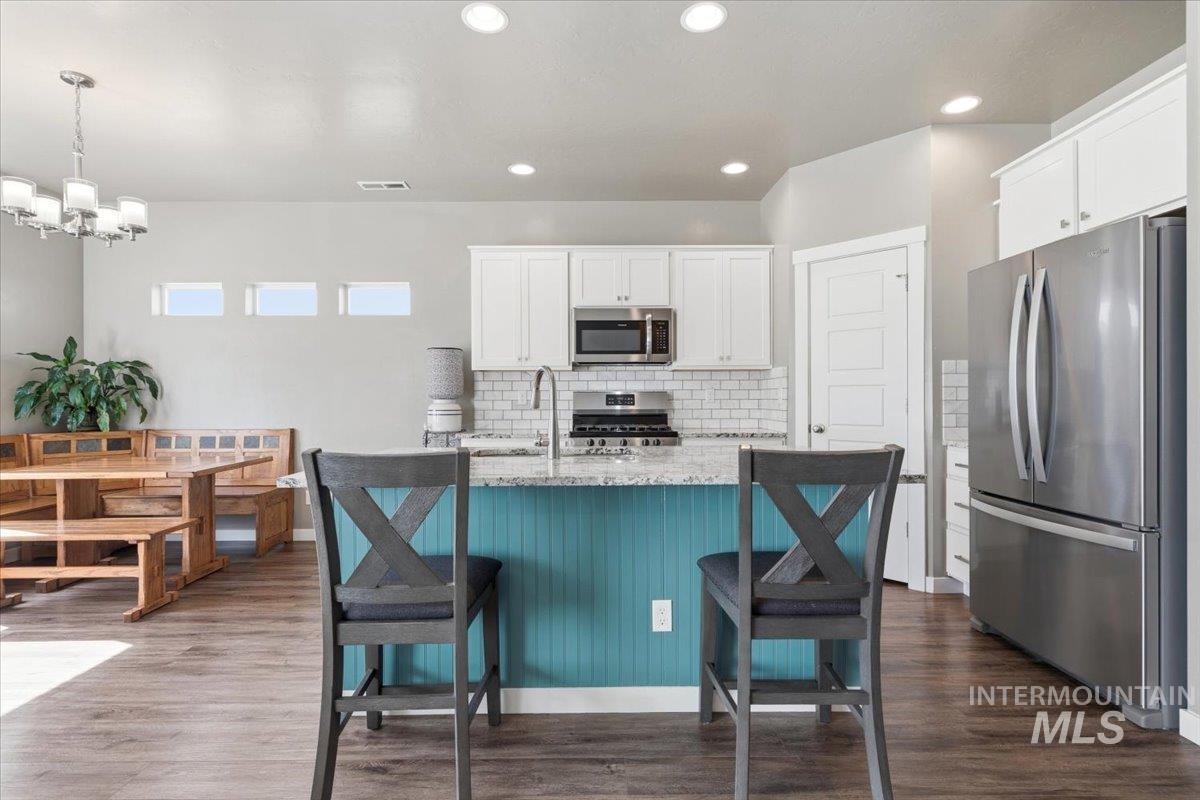 1044 N Synergy Ln, Eagle, Idaho 83616, 3 Bedrooms, 2 Bathrooms, Residential For Sale, Price $574,900,MLS 98983502