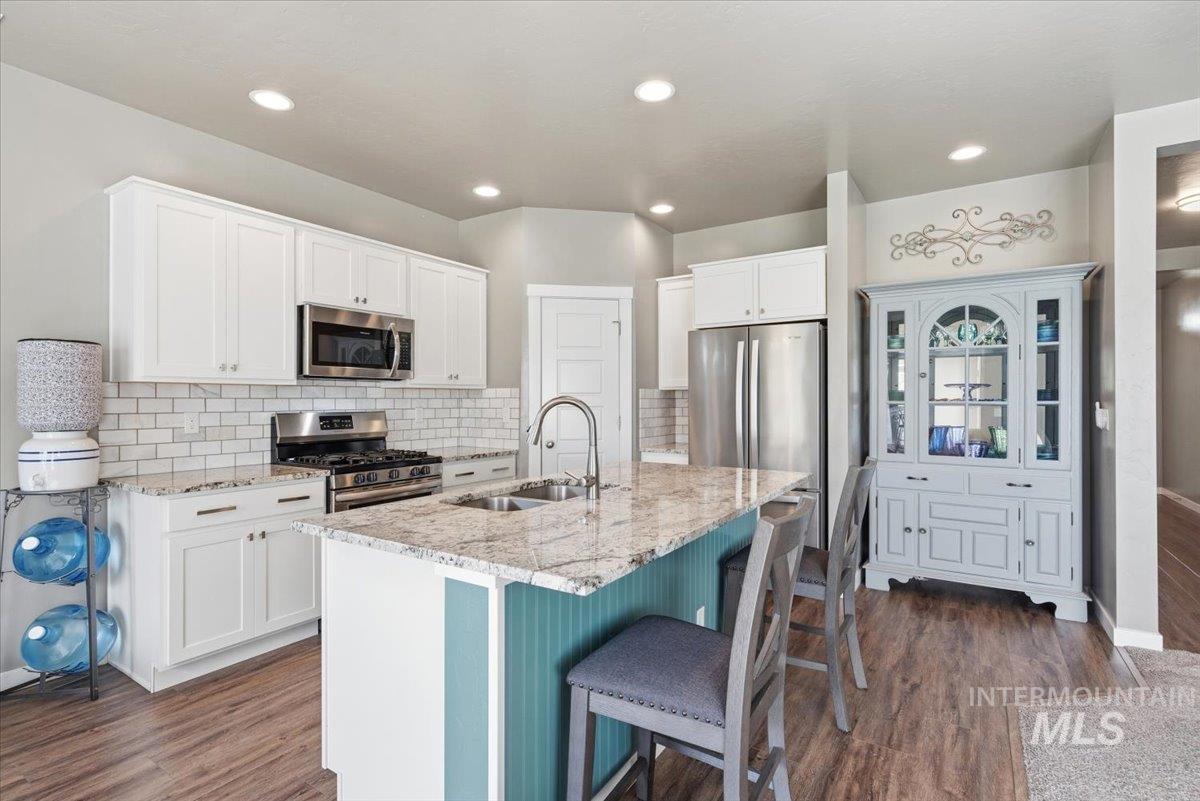 1044 N Synergy Ln, Eagle, Idaho 83616, 3 Bedrooms, 2 Bathrooms, Residential For Sale, Price $574,900,MLS 98983502