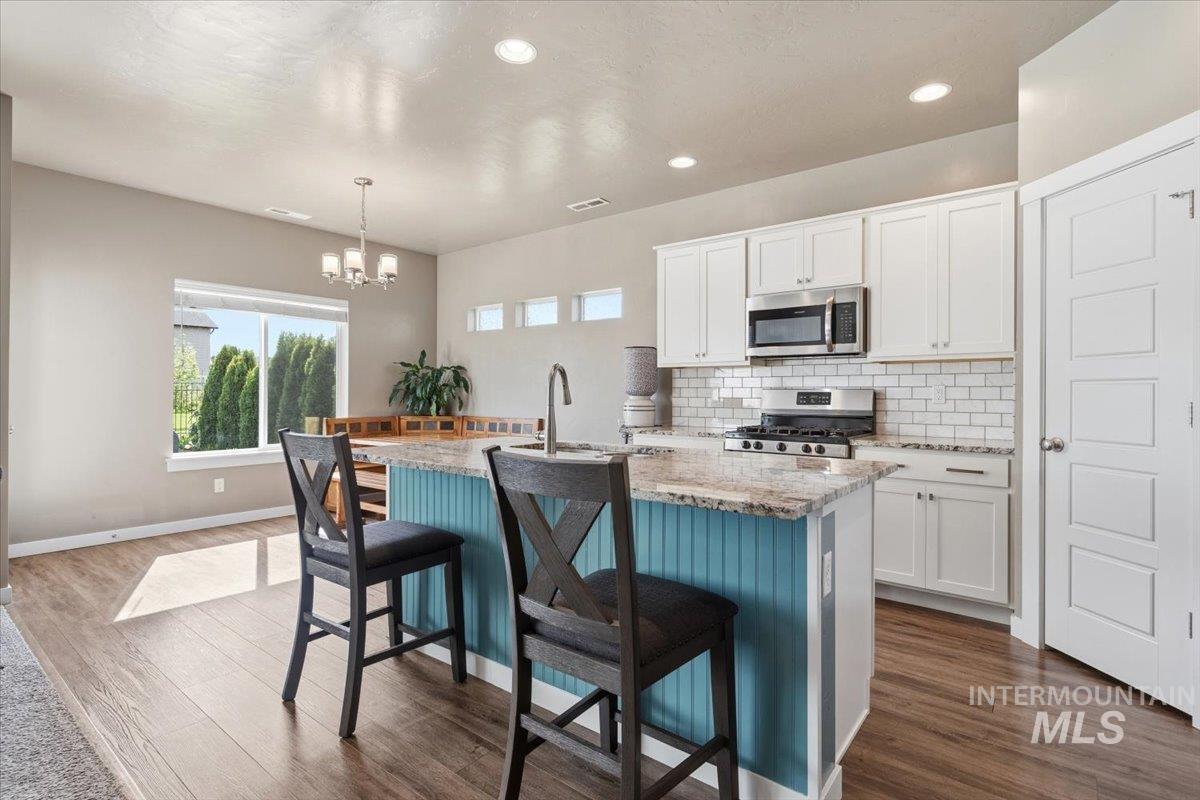 1044 N Synergy Ln, Eagle, Idaho 83616, 3 Bedrooms, 2 Bathrooms, Residential For Sale, Price $574,900,MLS 98983502