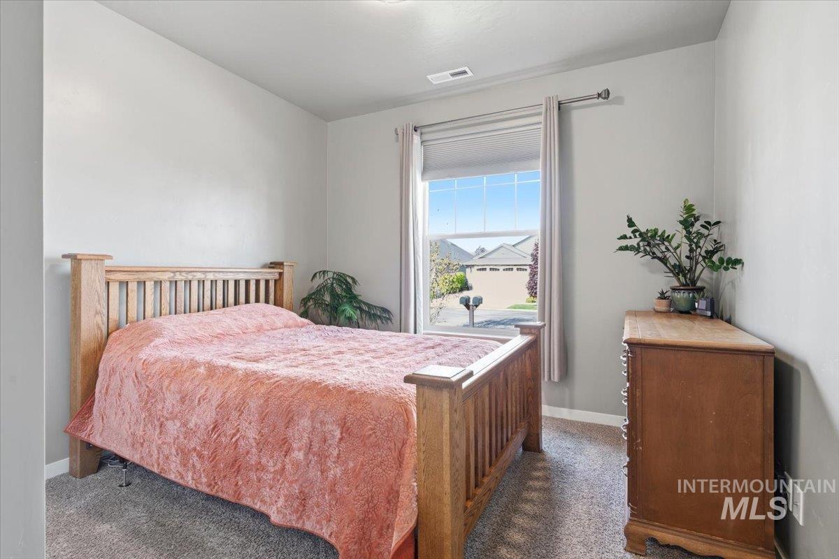 1044 N Synergy Ln, Eagle, Idaho 83616, 3 Bedrooms, 2 Bathrooms, Residential For Sale, Price $574,900,MLS 98983502