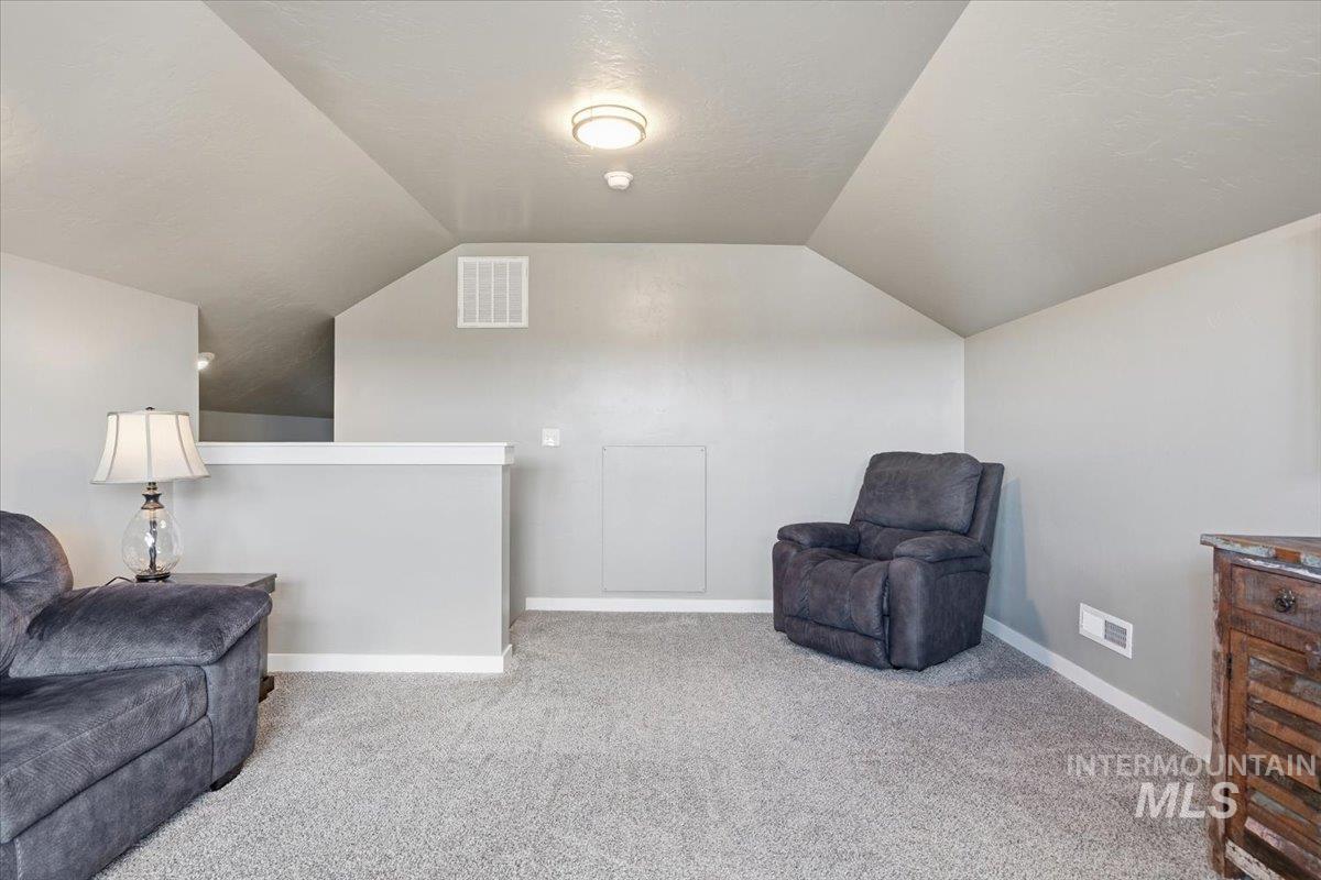1044 N Synergy Ln, Eagle, Idaho 83616, 3 Bedrooms, 2 Bathrooms, Residential For Sale, Price $574,900,MLS 98983502