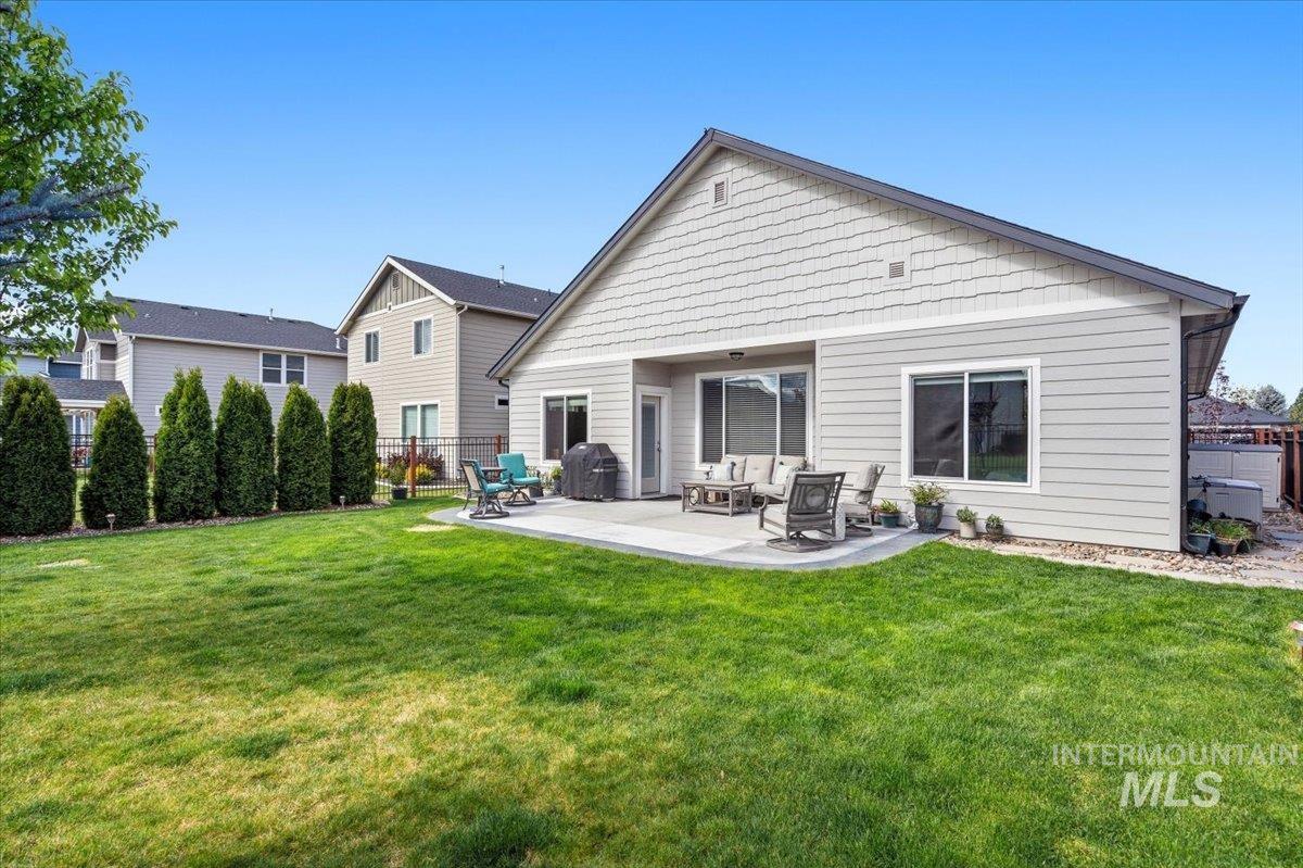 1044 N Synergy Ln, Eagle, Idaho 83616, 3 Bedrooms, 2 Bathrooms, Residential For Sale, Price $574,900,MLS 98983502