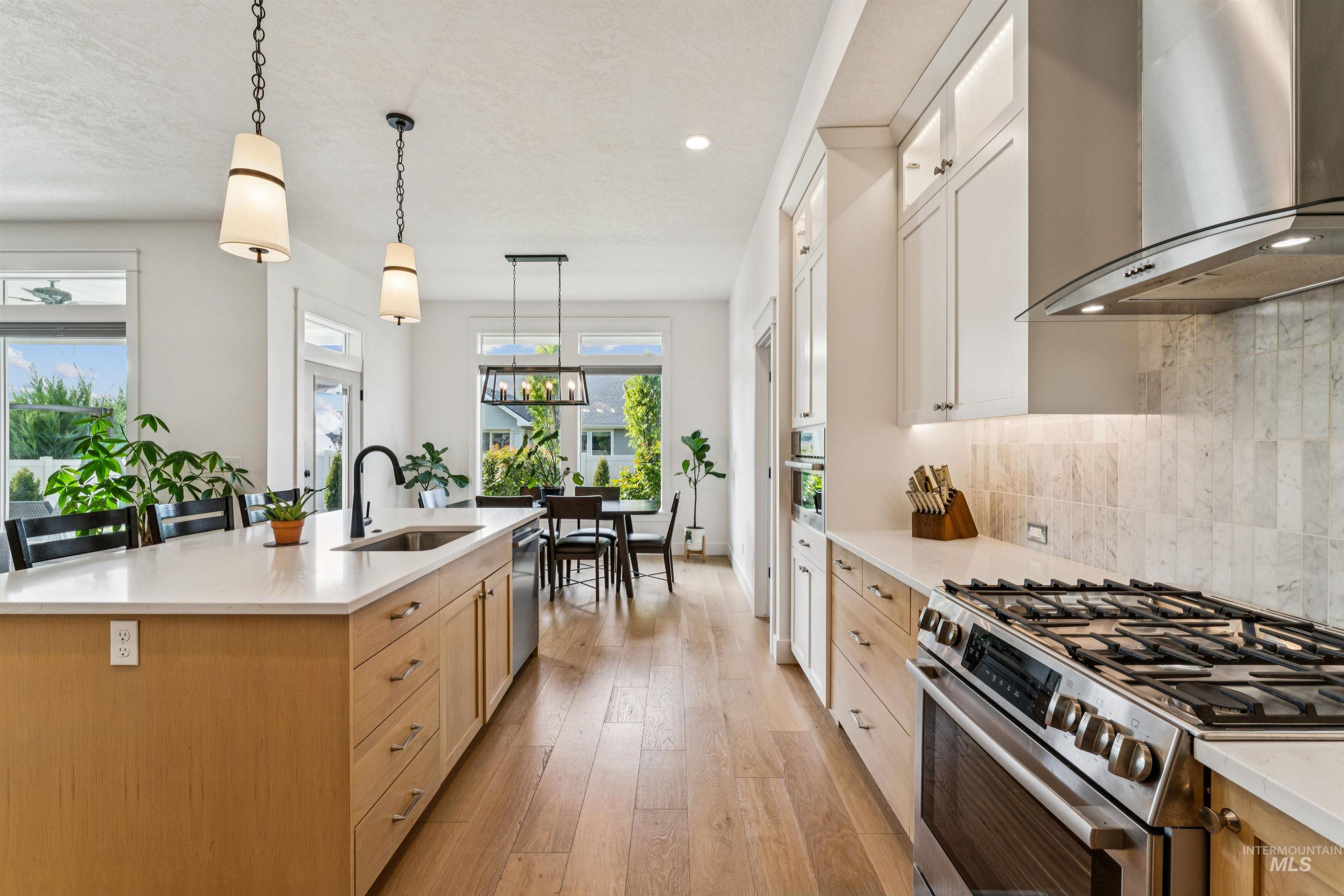 971 E Viedma St, Kuna, Idaho 83634, 5 Bedrooms, 2.5 Bathrooms, Residential For Sale, Price $739,990,MLS 98983503