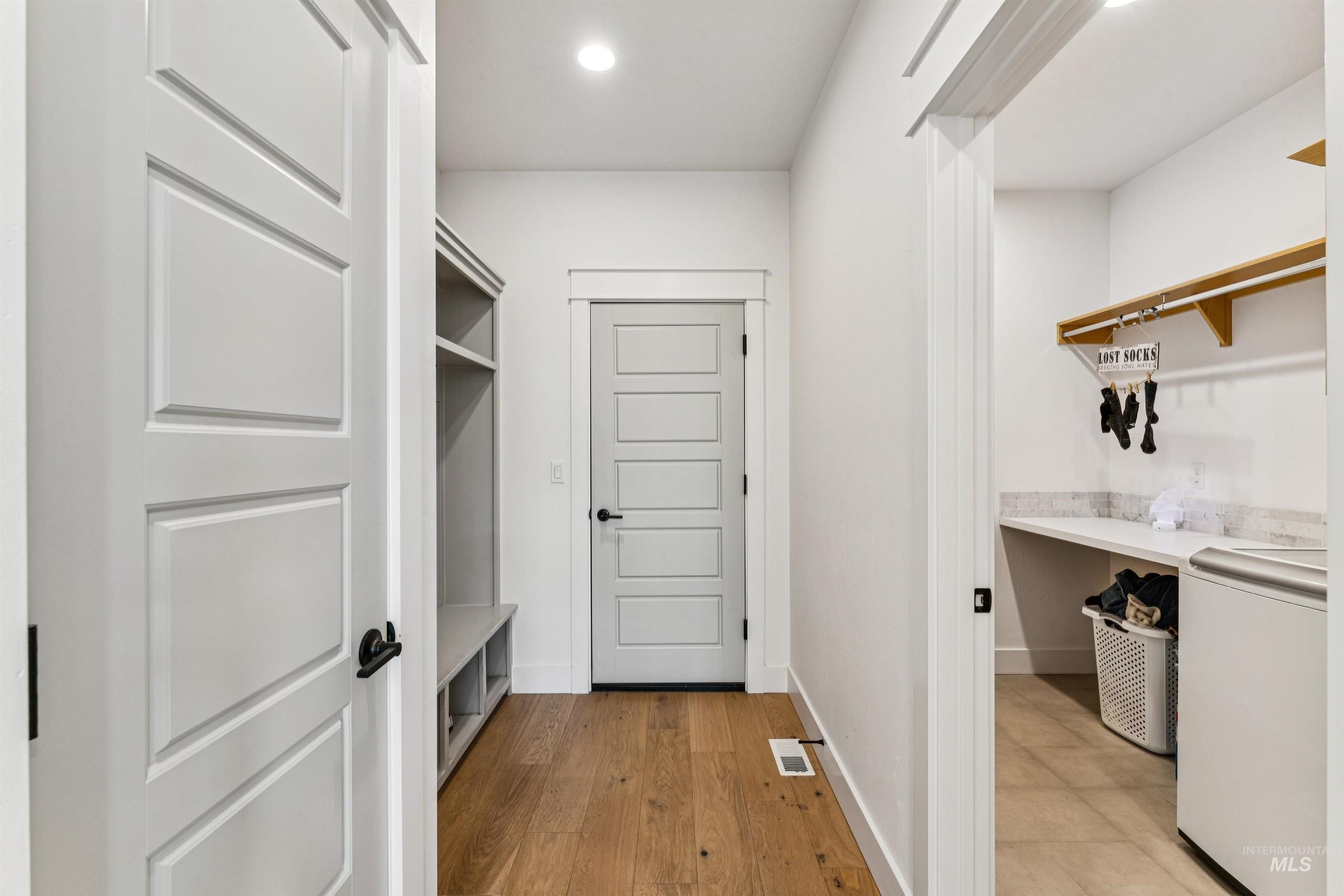 971 E Viedma St, Kuna, Idaho 83634, 5 Bedrooms, 2.5 Bathrooms, Residential For Sale, Price $739,990,MLS 98983503