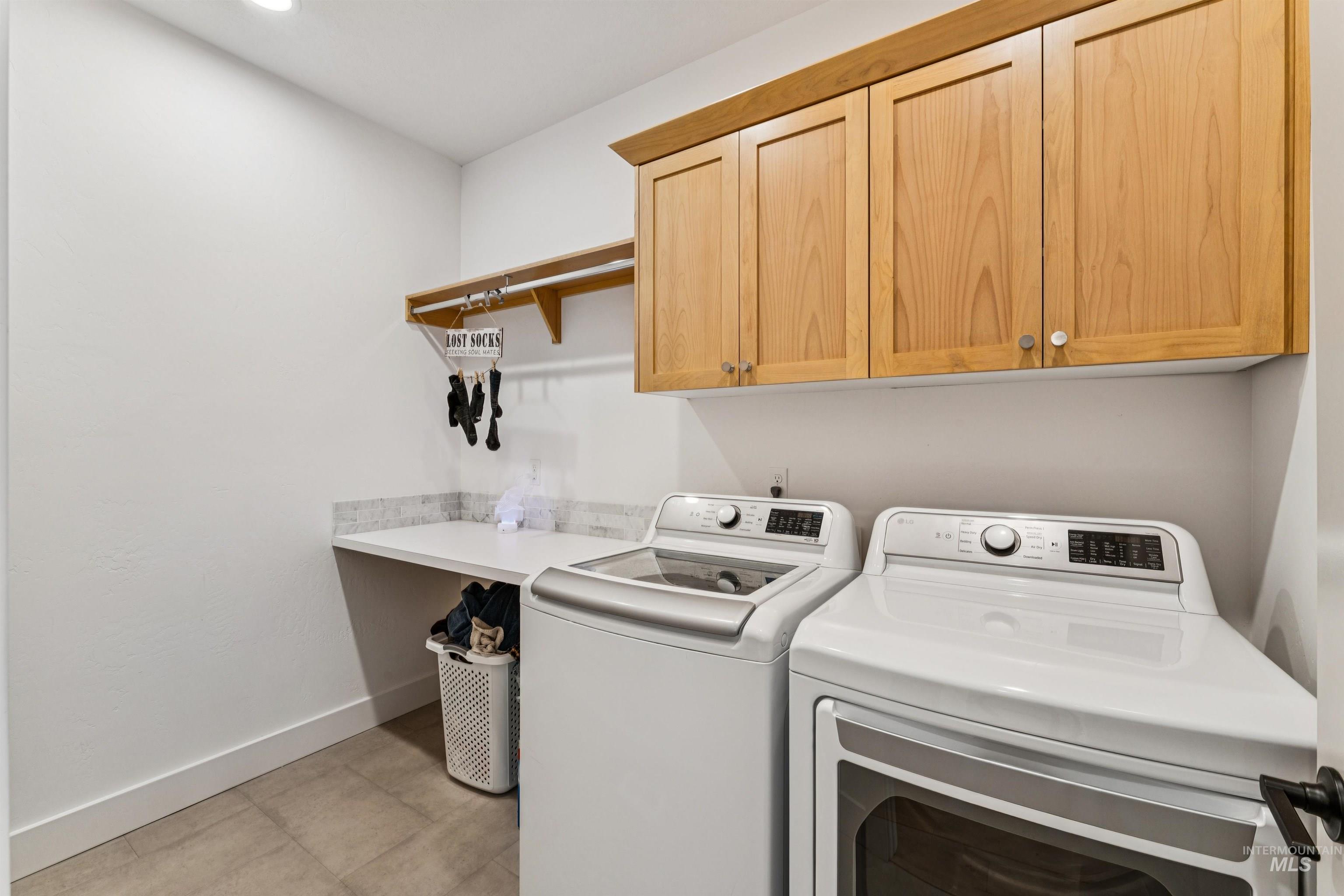 971 E Viedma St, Kuna, Idaho 83634, 5 Bedrooms, 2.5 Bathrooms, Residential For Sale, Price $739,990,MLS 98983503