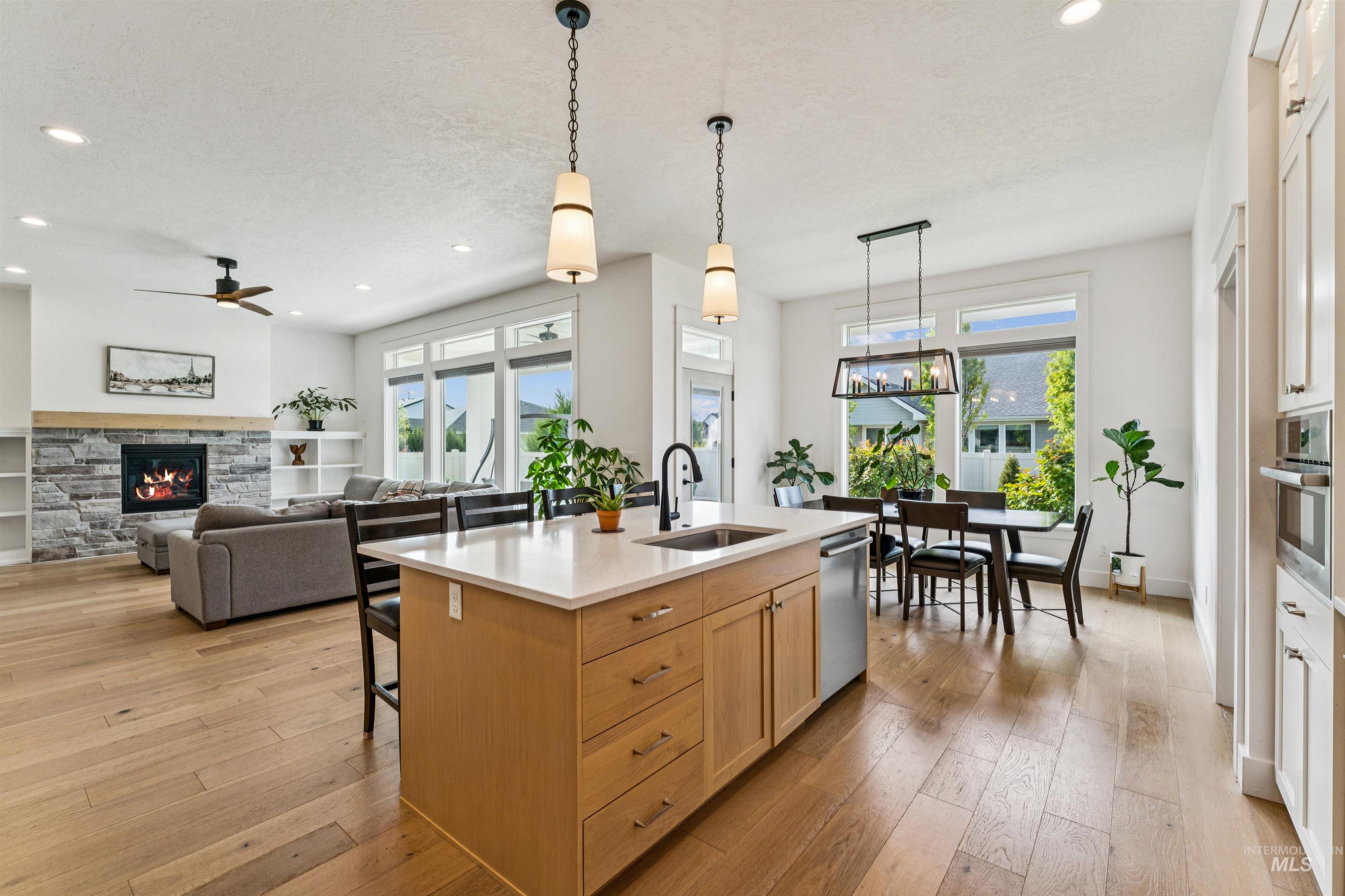 971 E Viedma St, Kuna, Idaho 83634, 5 Bedrooms, 2.5 Bathrooms, Residential For Sale, Price $739,990,MLS 98983503