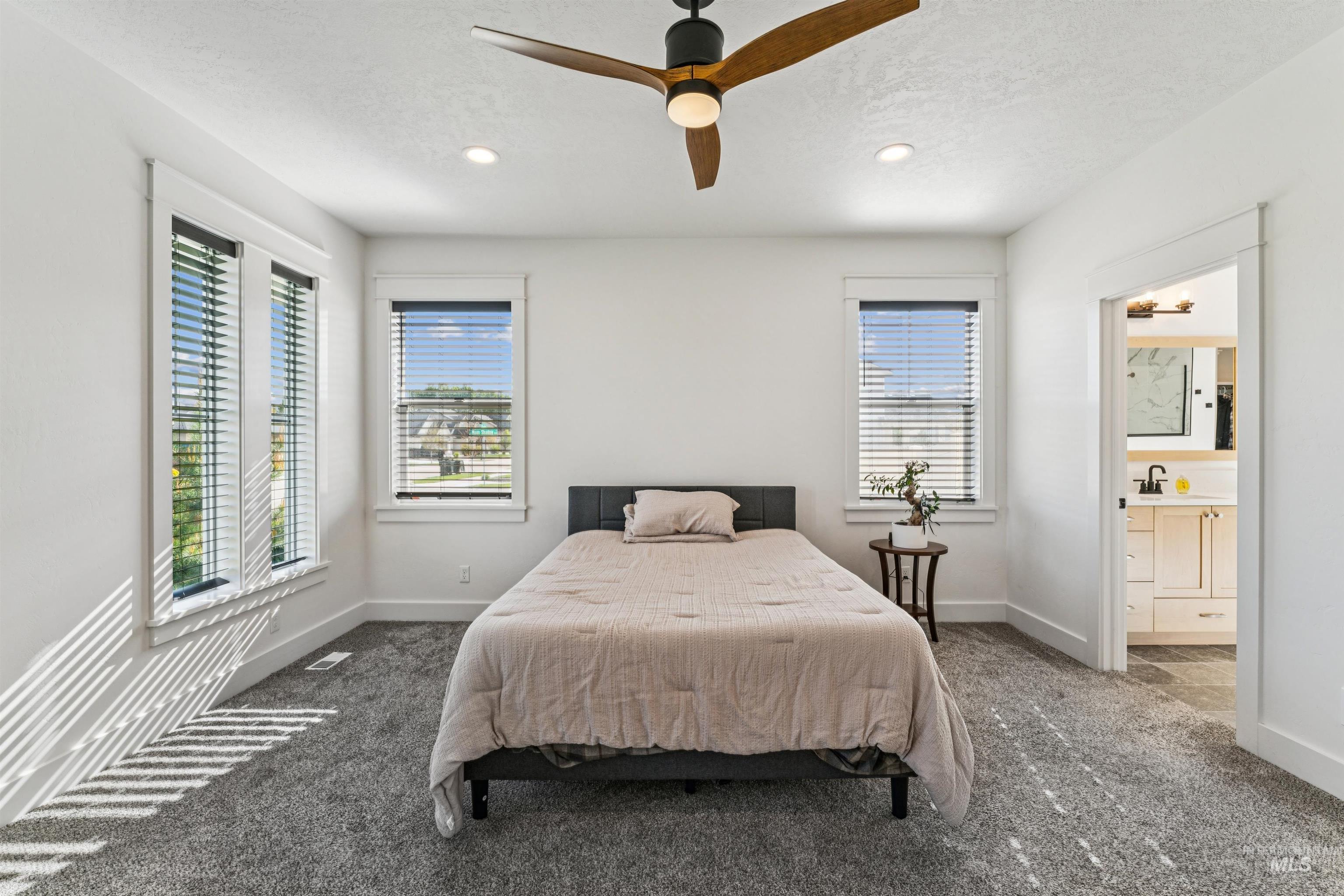 971 E Viedma St, Kuna, Idaho 83634, 5 Bedrooms, 2.5 Bathrooms, Residential For Sale, Price $739,990,MLS 98983503