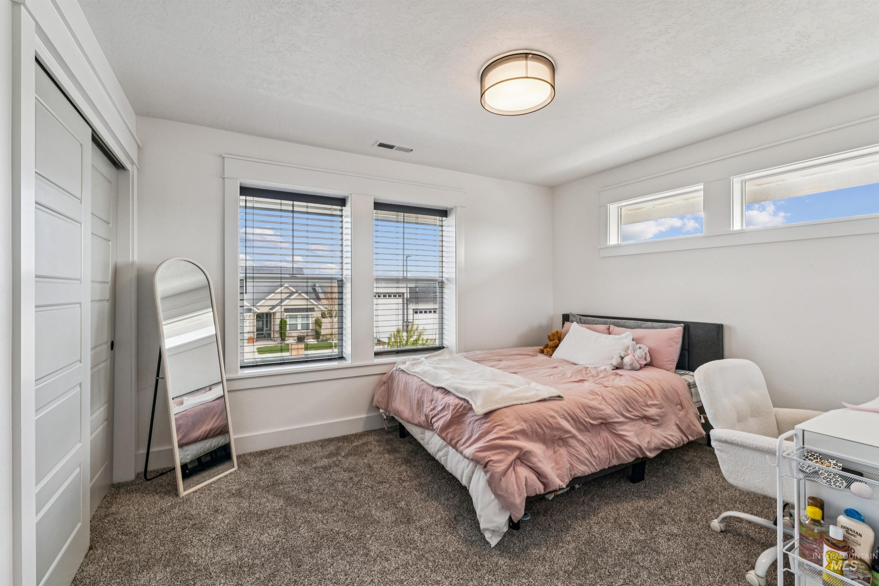 971 E Viedma St, Kuna, Idaho 83634, 5 Bedrooms, 2.5 Bathrooms, Residential For Sale, Price $739,990,MLS 98983503