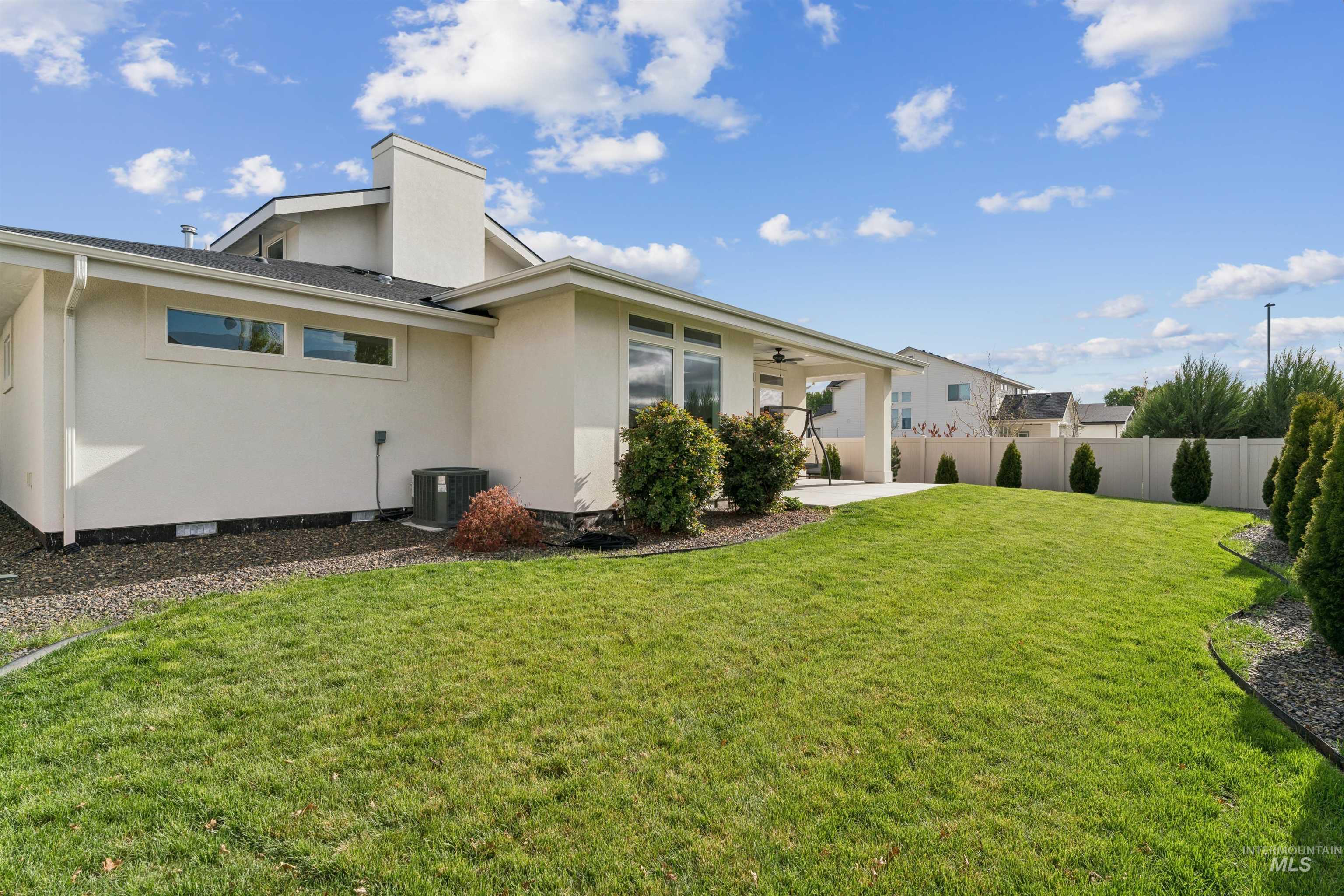 971 E Viedma St, Kuna, Idaho 83634, 5 Bedrooms, 2.5 Bathrooms, Residential For Sale, Price $739,990,MLS 98983503