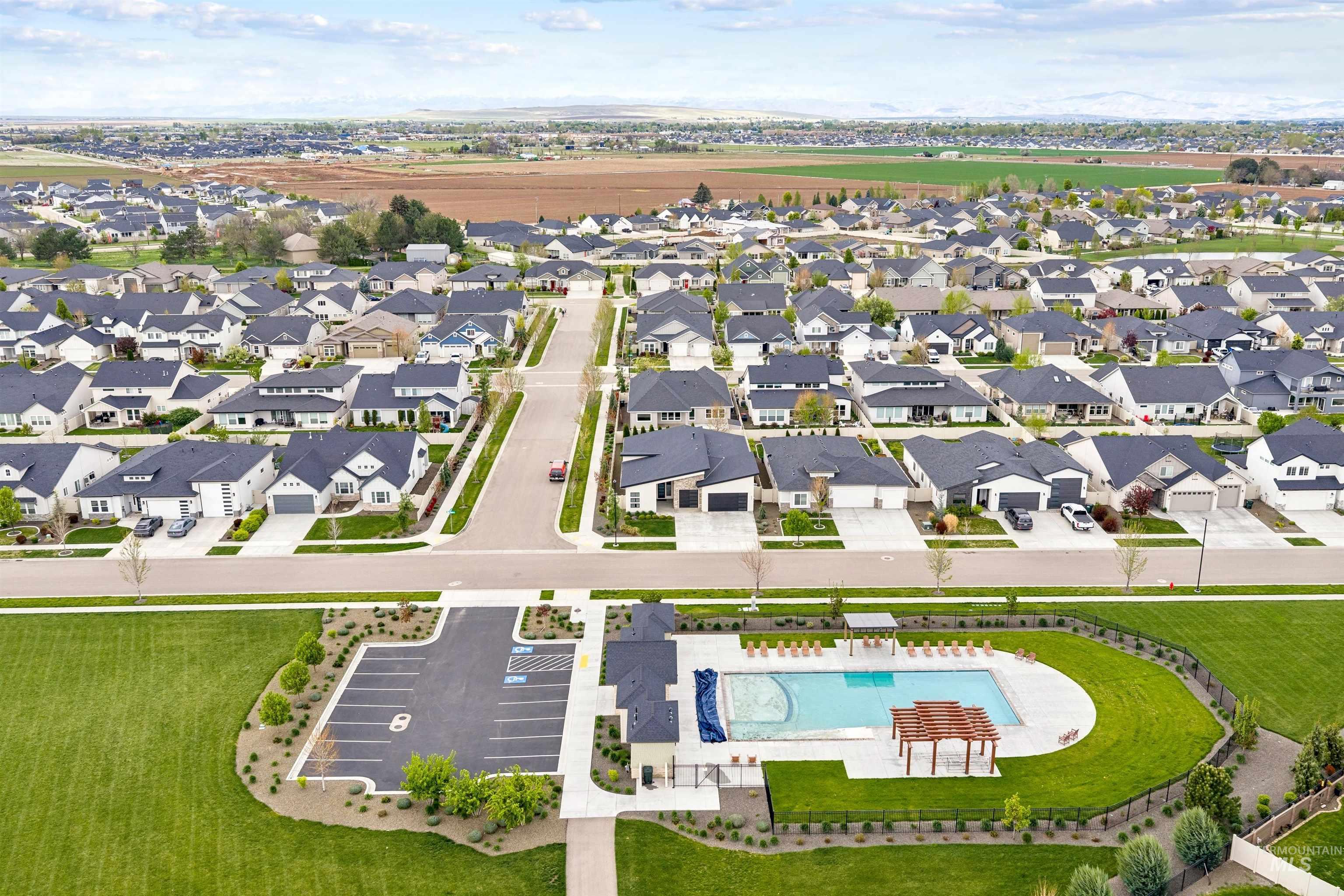 971 E Viedma St, Kuna, Idaho 83634, 5 Bedrooms, 2.5 Bathrooms, Residential For Sale, Price $739,990,MLS 98983503