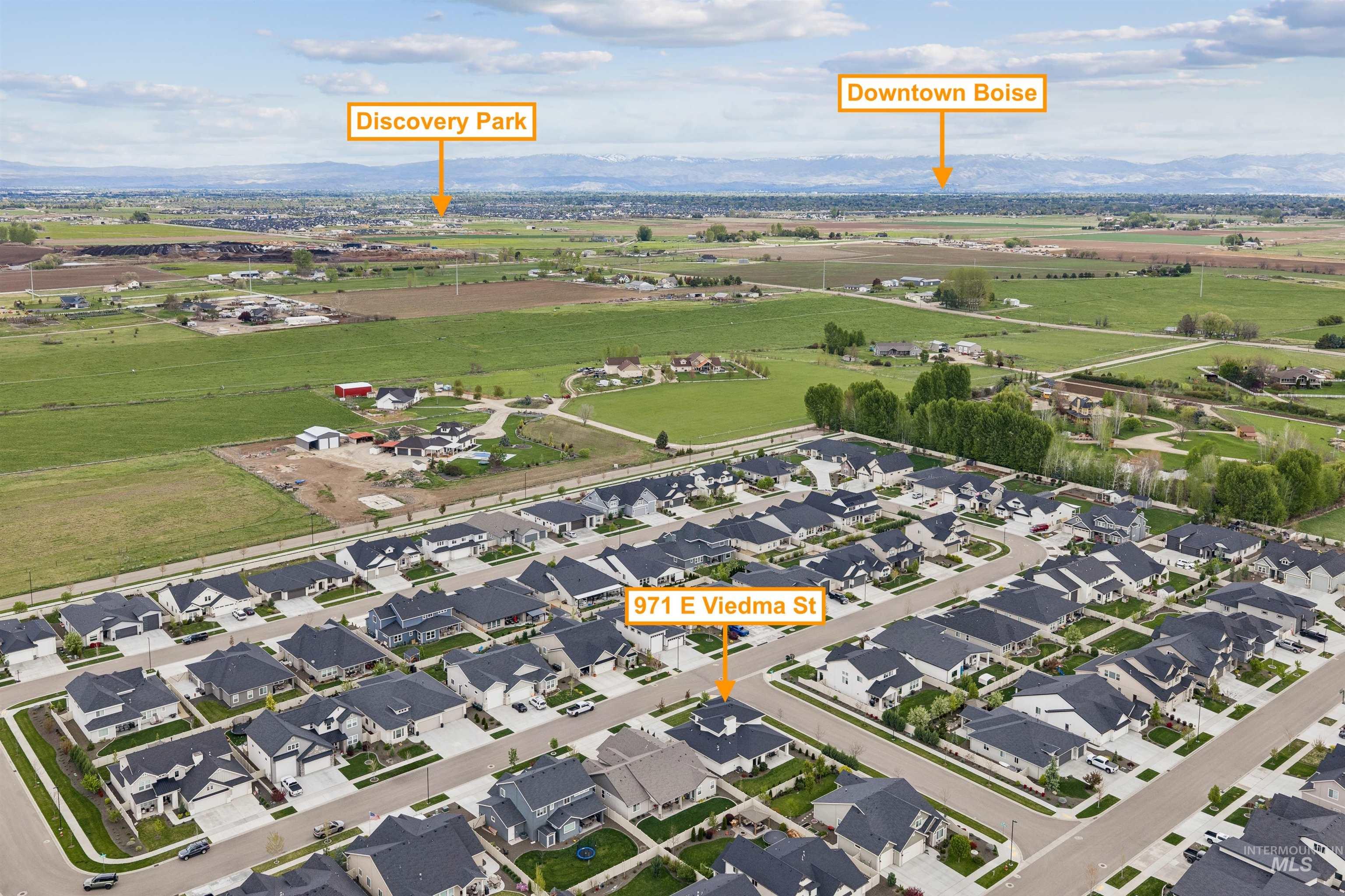 971 E Viedma St, Kuna, Idaho 83634, 5 Bedrooms, 2.5 Bathrooms, Residential For Sale, Price $739,990,MLS 98983503