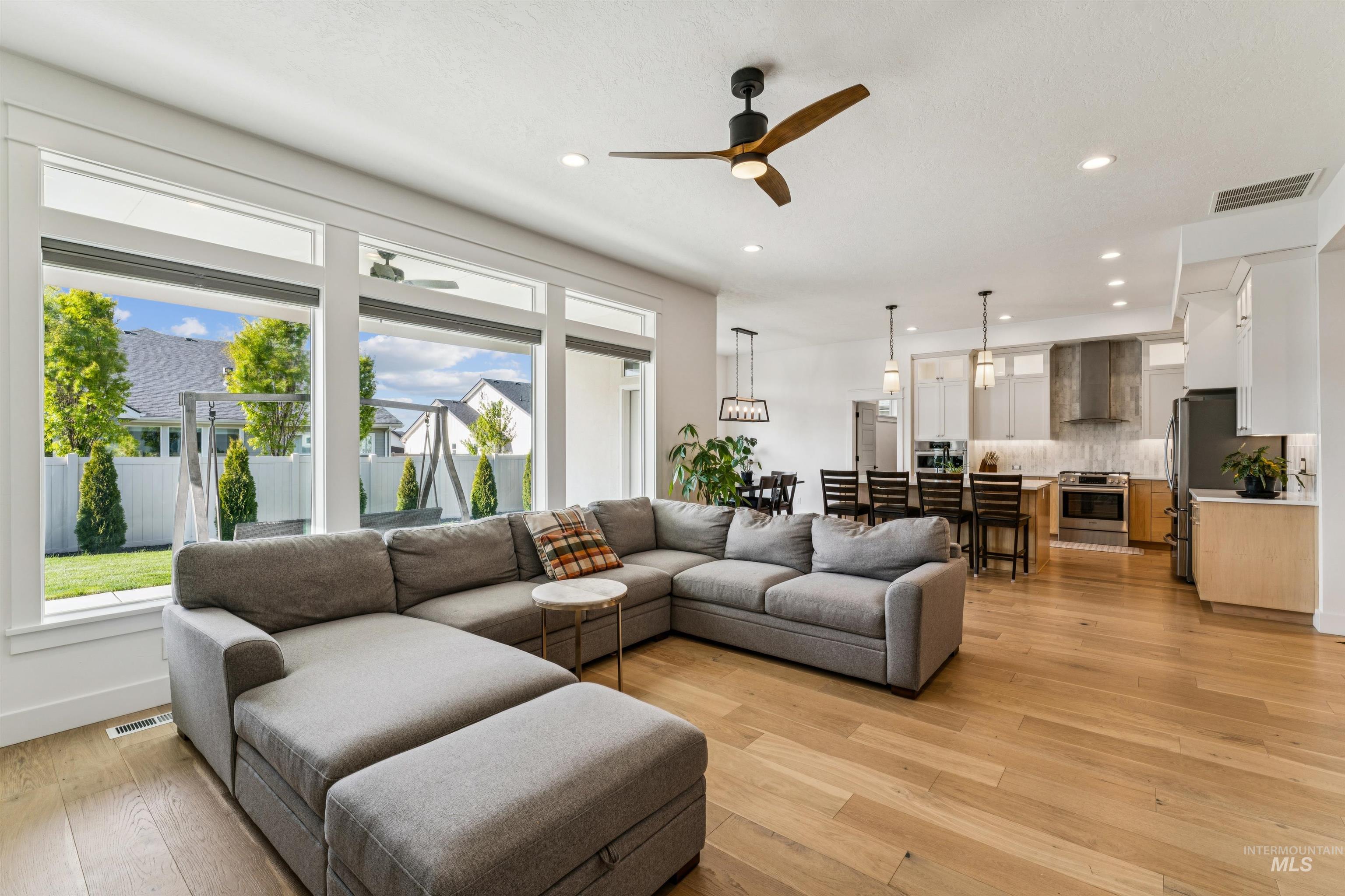 971 E Viedma St, Kuna, Idaho 83634, 5 Bedrooms, 2.5 Bathrooms, Residential For Sale, Price $739,990,MLS 98983503