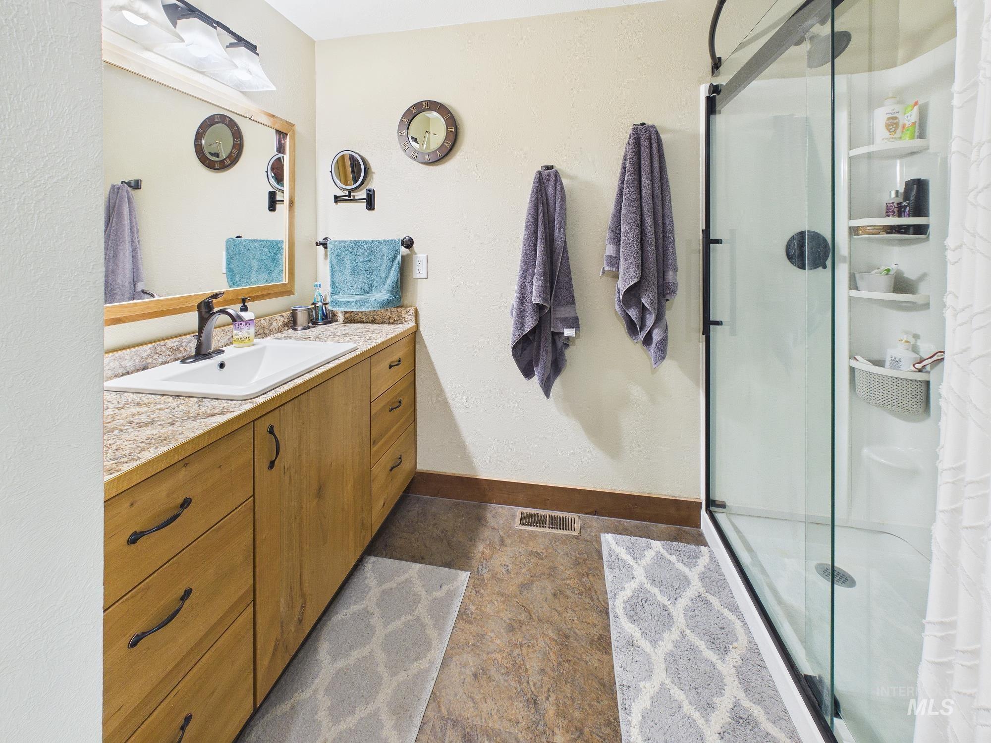 2772 E Black Canyon (hwy 52, N), Emmett, Idaho 83617, 4 Bedrooms, 3 Bathrooms, Residential For Sale, Price $712,000, 98983504