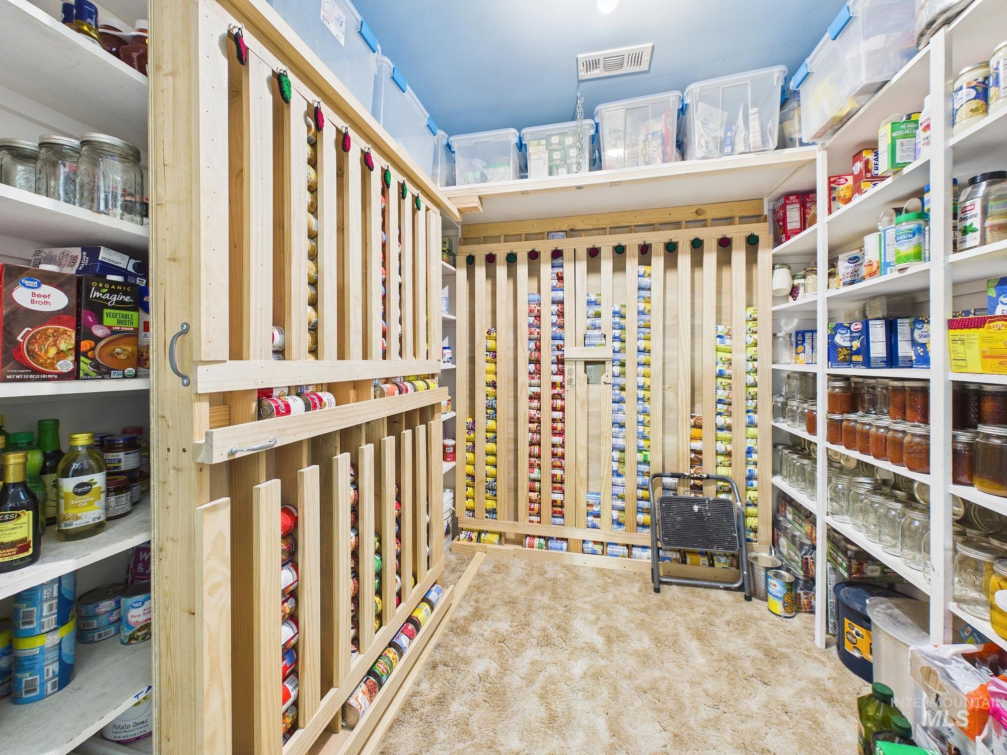 2772 E Black Canyon (hwy 52, N), Emmett, Idaho 83617, 4 Bedrooms, 3 Bathrooms, Residential For Sale, Price $712,000, 98983504