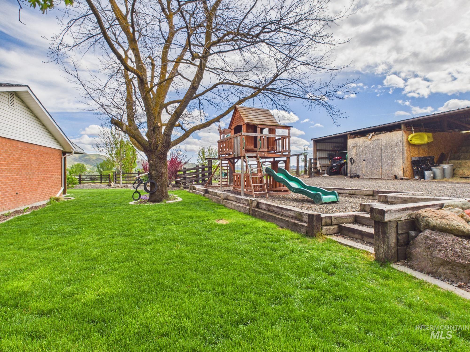 2772 E Black Canyon (hwy 52, N), Emmett, Idaho 83617, 4 Bedrooms, 3 Bathrooms, Residential For Sale, Price $712,000, 98983504