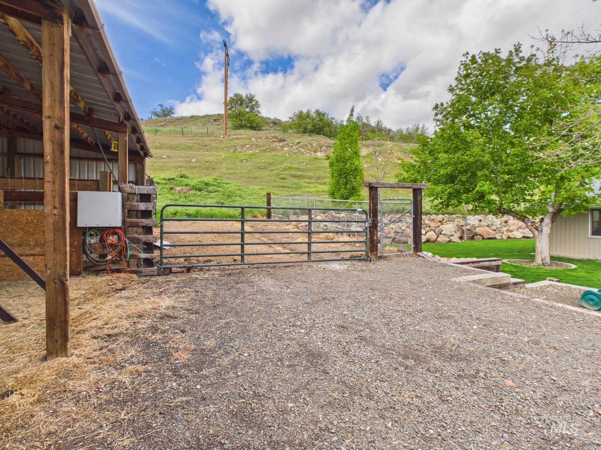 2772 E Black Canyon (hwy 52, N), Emmett, Idaho 83617, 4 Bedrooms, 3 Bathrooms, Residential For Sale, Price $712,000, 98983504