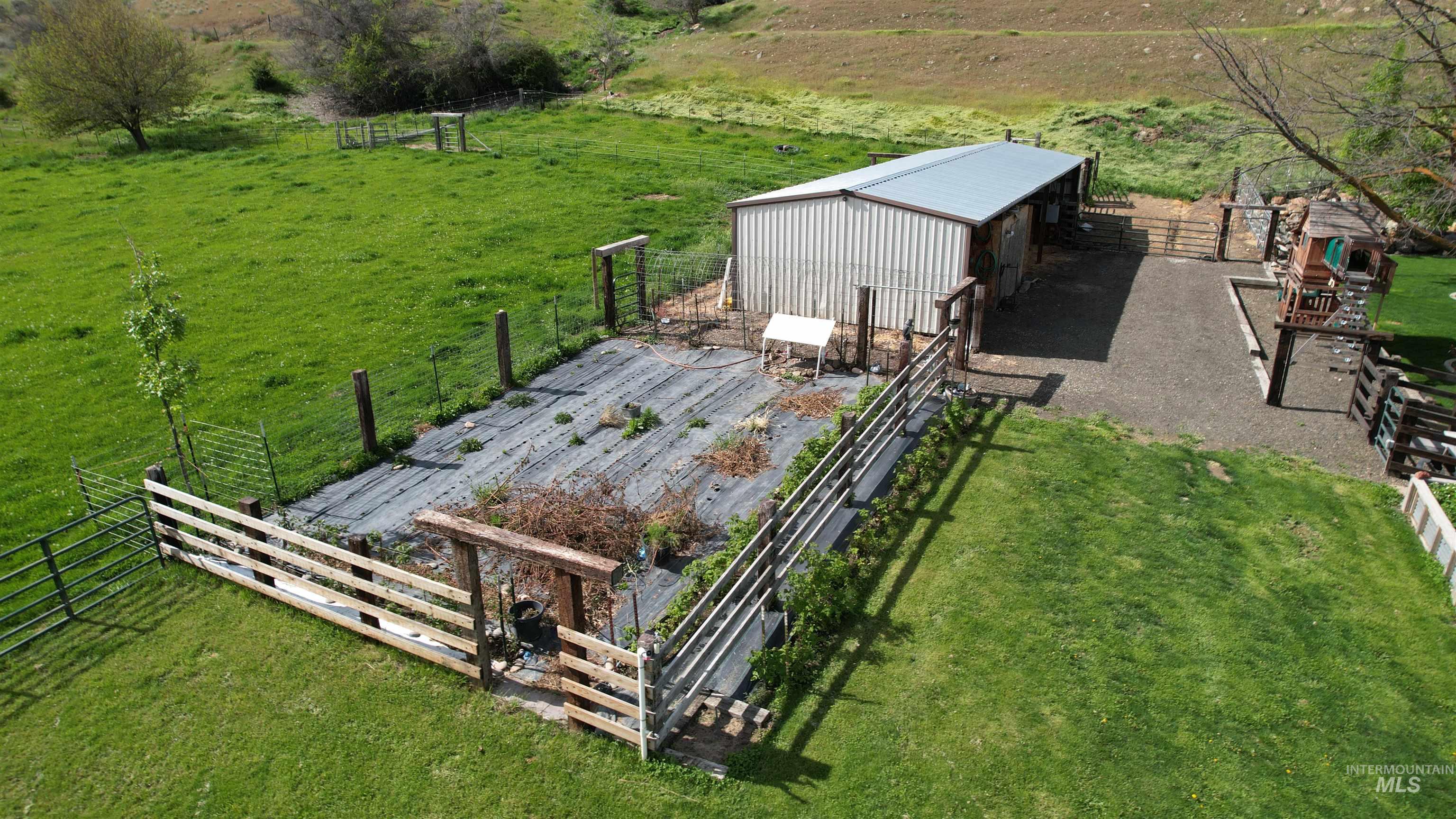 2772 E Black Canyon (hwy 52, N), Emmett, Idaho 83617, 4 Bedrooms, 3 Bathrooms, Residential For Sale, Price $712,000, 98983504