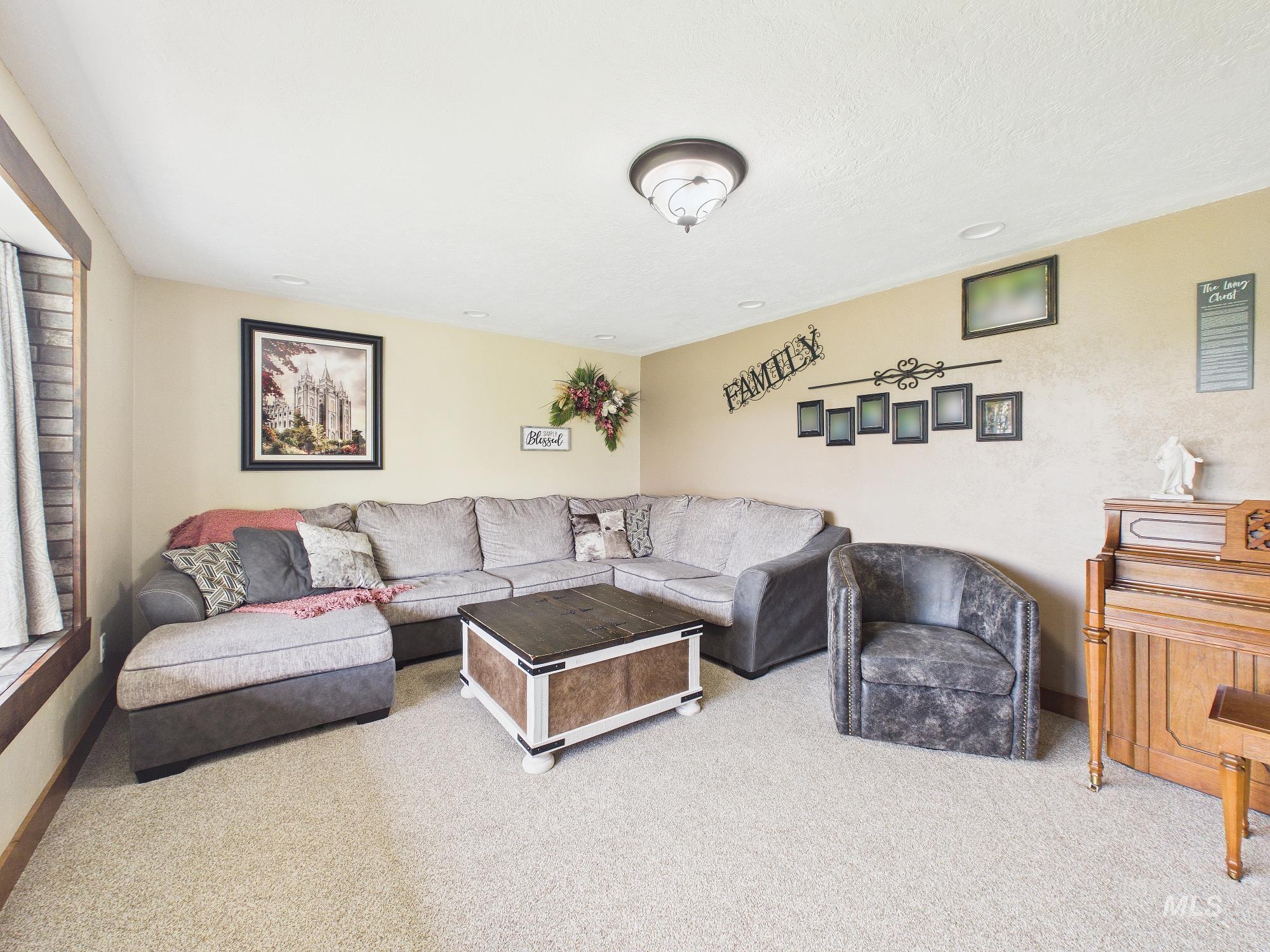 2772 E Black Canyon (hwy 52, N), Emmett, Idaho 83617, 4 Bedrooms, 3 Bathrooms, Residential For Sale, Price $712,000, 98983504