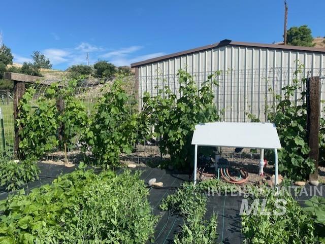 2772 E Black Canyon (hwy 52, N), Emmett, Idaho 83617, 4 Bedrooms, 3 Bathrooms, Residential For Sale, Price $712,000, 98983504