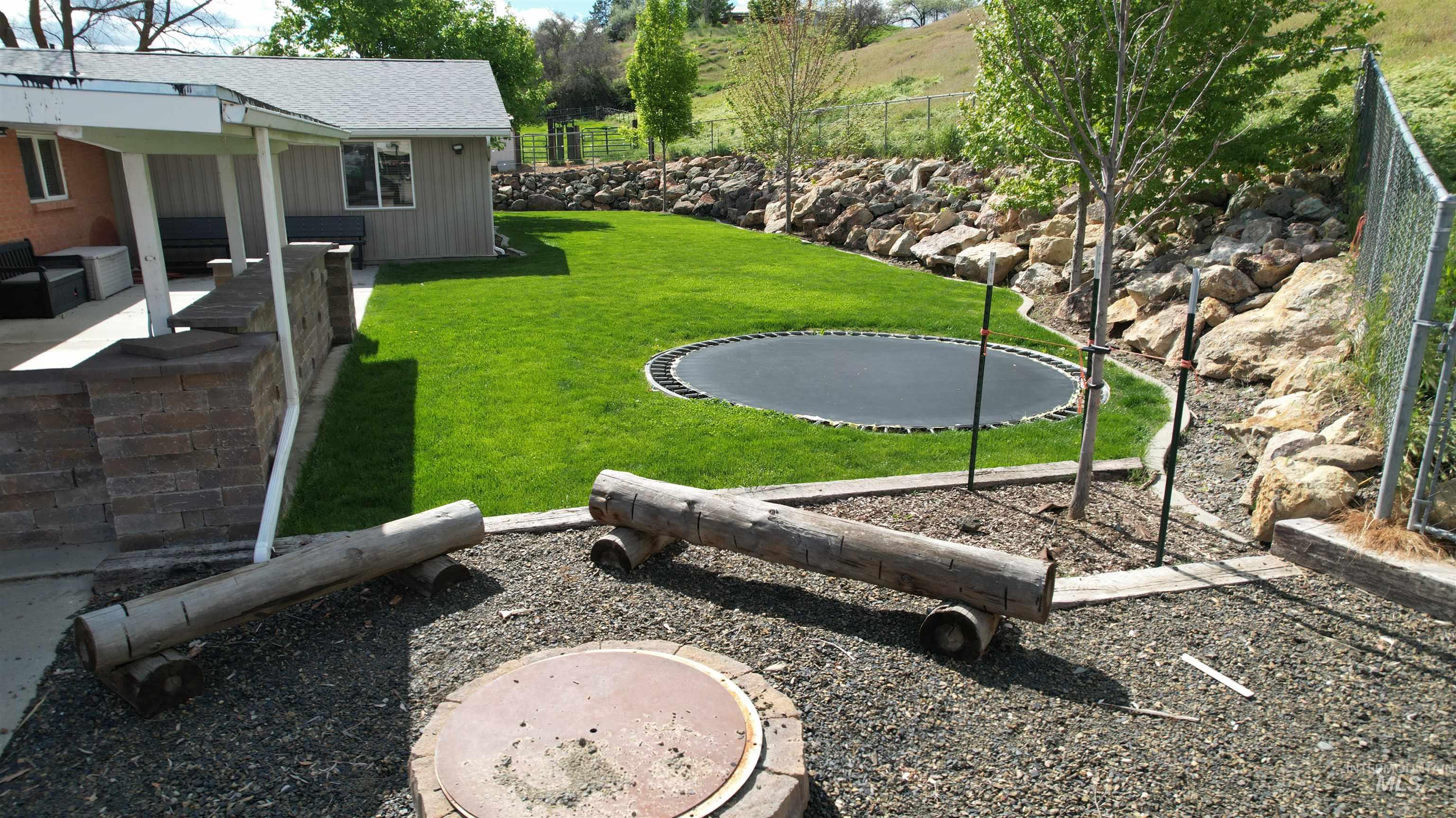 2772 E Black Canyon (hwy 52, N), Emmett, Idaho 83617, 4 Bedrooms, 3 Bathrooms, Residential For Sale, Price $712,000, 98983504