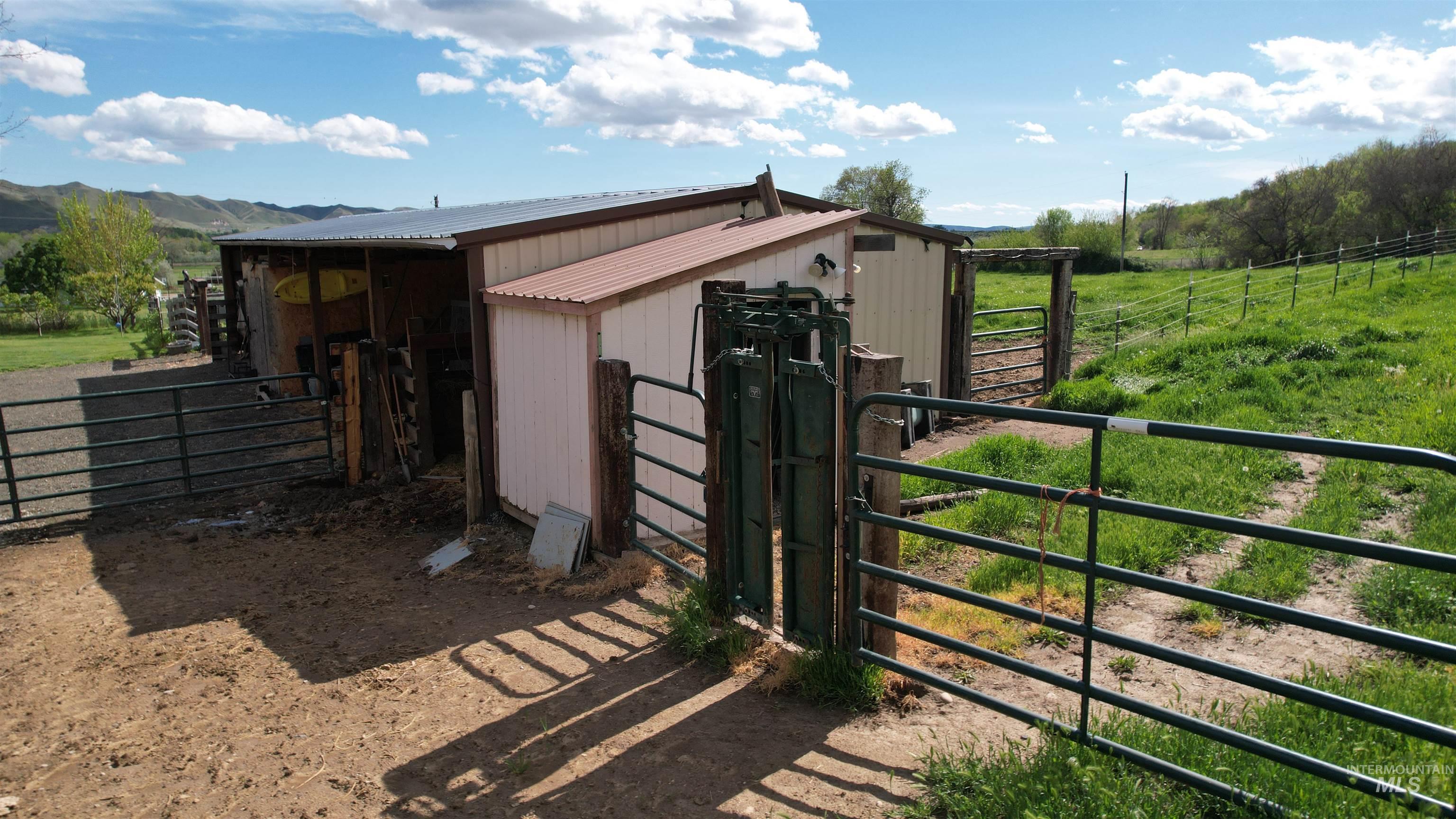 2772 E Black Canyon (hwy 52, N), Emmett, Idaho 83617, 4 Bedrooms, 3 Bathrooms, Residential For Sale, Price $712,000, 98983504