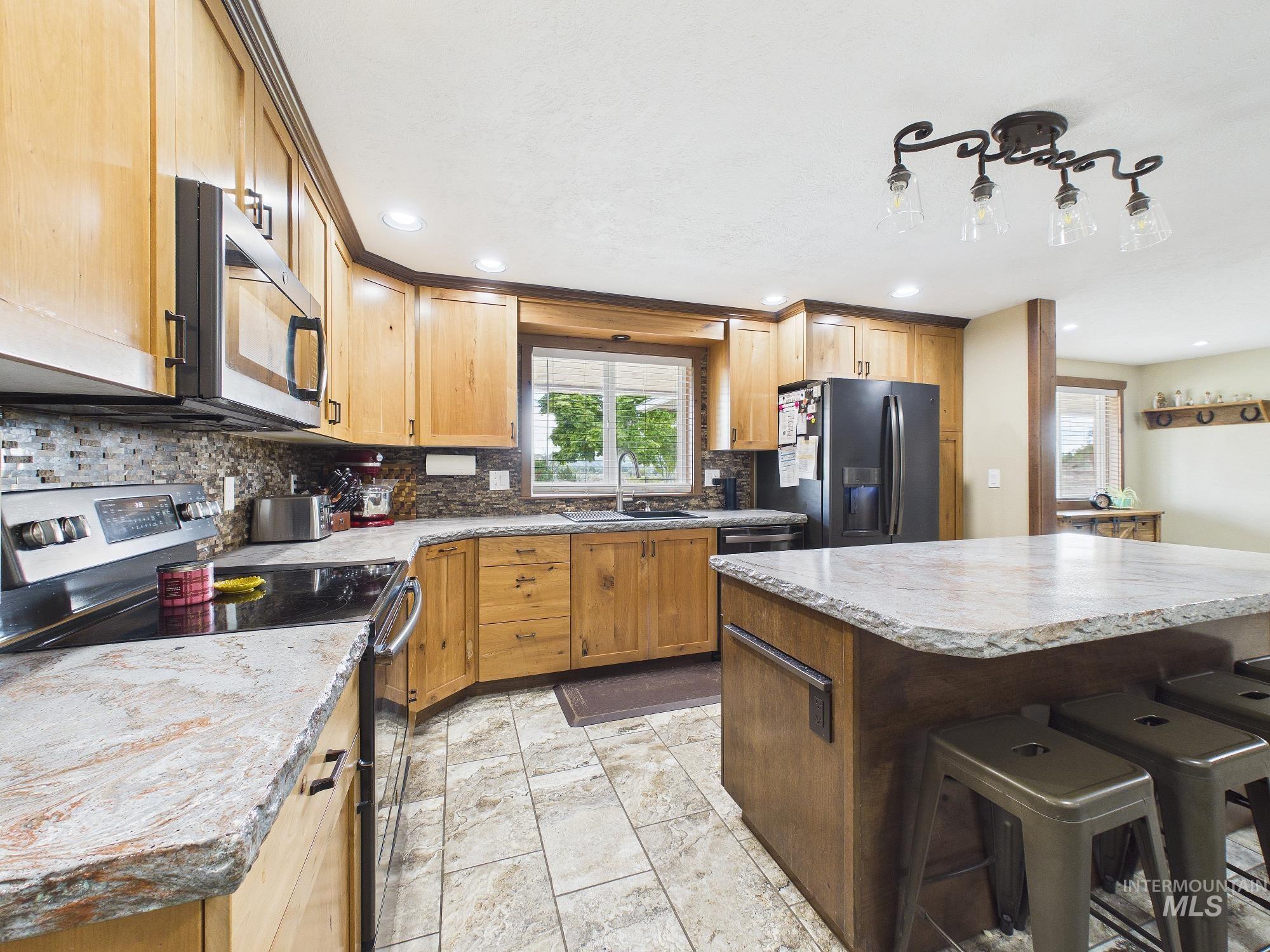 2772 E Black Canyon (hwy 52, N), Emmett, Idaho 83617, 4 Bedrooms, 3 Bathrooms, Residential For Sale, Price $712,000, 98983504