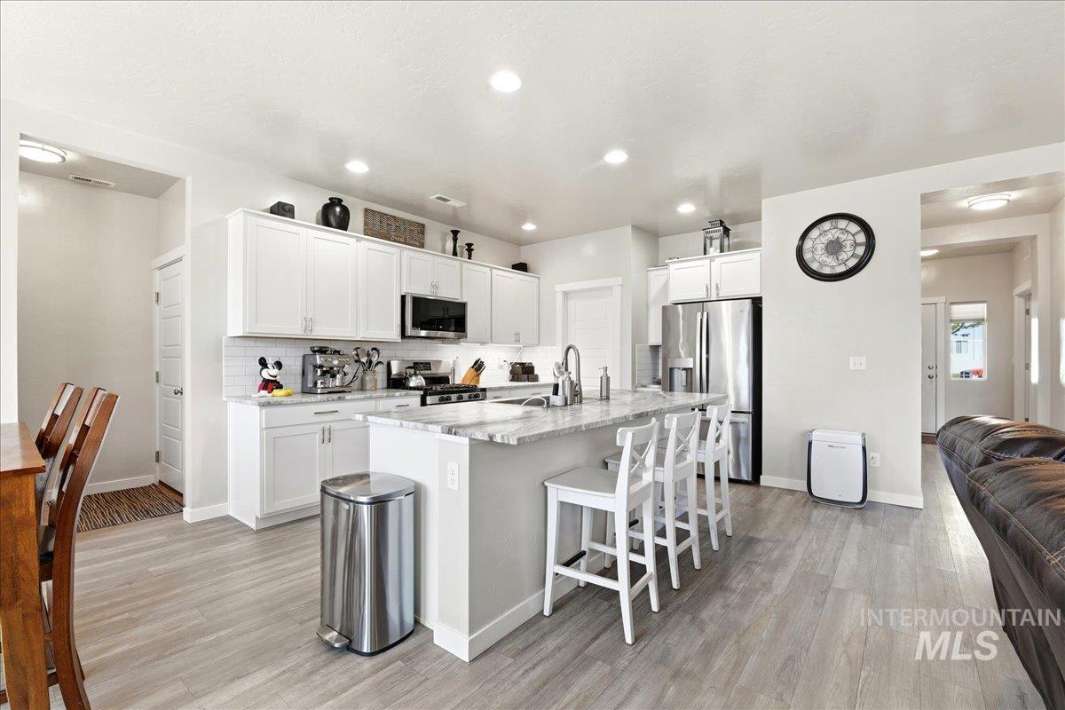 2741 W Marbeth Dr, Meridian, Idaho 83642, 5 Bedrooms, 2.5 Bathrooms, Residential For Sale, Price $520,000,MLS 98983507