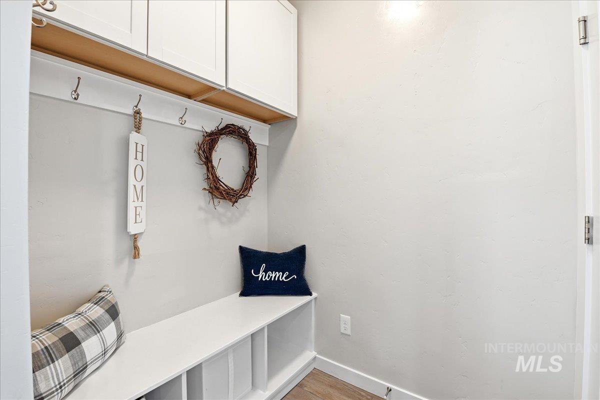2741 W Marbeth Dr, Meridian, Idaho 83642, 5 Bedrooms, 2.5 Bathrooms, Residential For Sale, Price $520,000,MLS 98983507