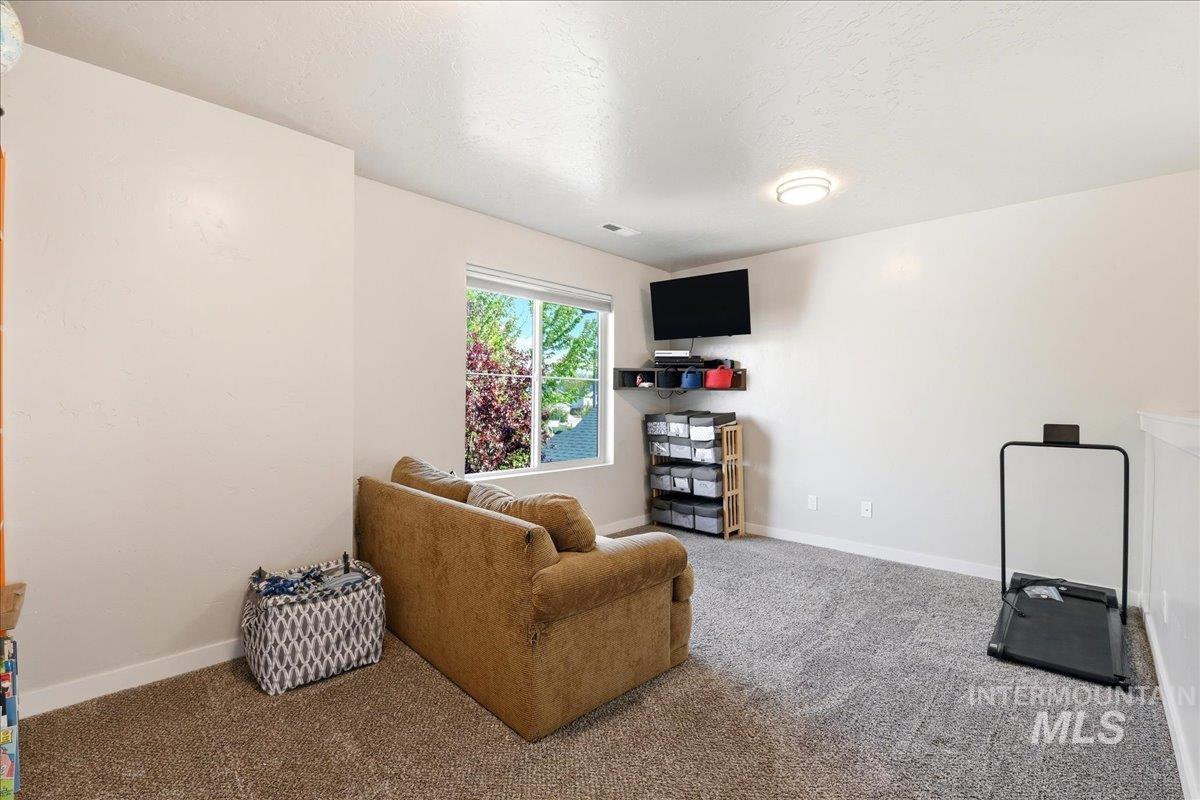 2741 W Marbeth Dr, Meridian, Idaho 83642, 5 Bedrooms, 2.5 Bathrooms, Residential For Sale, Price $520,000,MLS 98983507