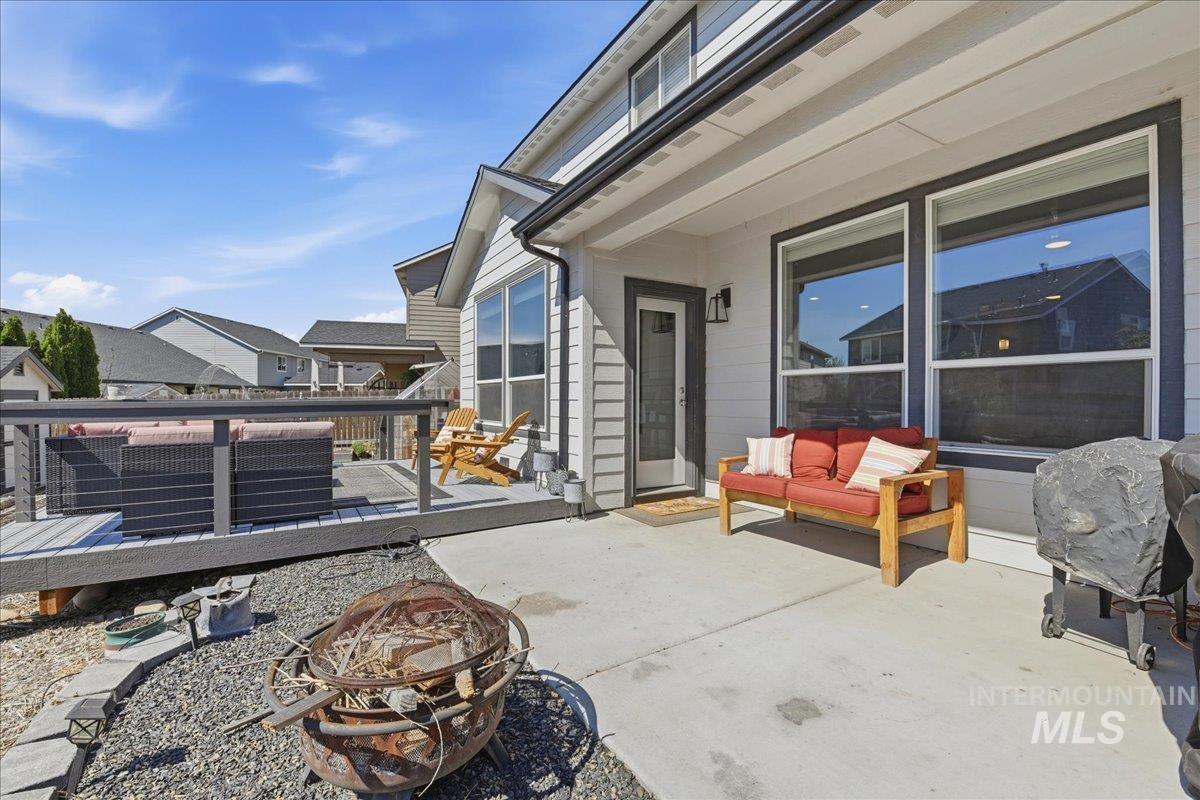 2741 W Marbeth Dr, Meridian, Idaho 83642, 5 Bedrooms, 2.5 Bathrooms, Residential For Sale, Price $520,000,MLS 98983507