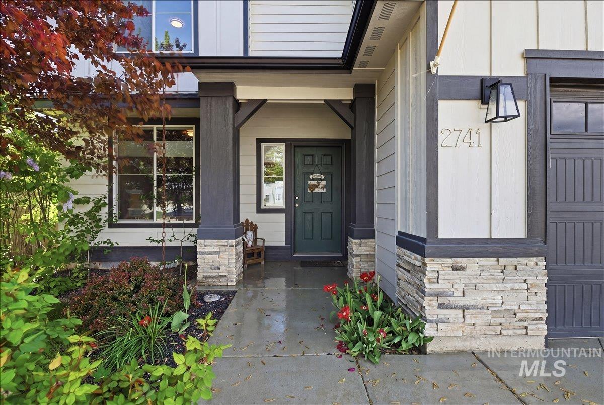 2741 W Marbeth Dr, Meridian, Idaho 83642, 5 Bedrooms, 2.5 Bathrooms, Residential For Sale, Price $520,000,MLS 98983507