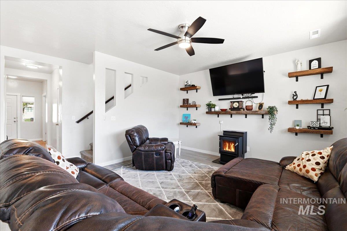 2741 W Marbeth Dr, Meridian, Idaho 83642, 5 Bedrooms, 2.5 Bathrooms, Residential For Sale, Price $520,000,MLS 98983507