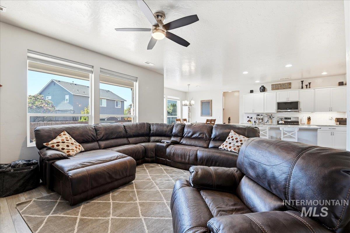 2741 W Marbeth Dr, Meridian, Idaho 83642, 5 Bedrooms, 2.5 Bathrooms, Residential For Sale, Price $520,000,MLS 98983507