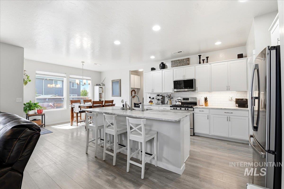 2741 W Marbeth Dr, Meridian, Idaho 83642, 5 Bedrooms, 2.5 Bathrooms, Residential For Sale, Price $520,000,MLS 98983507