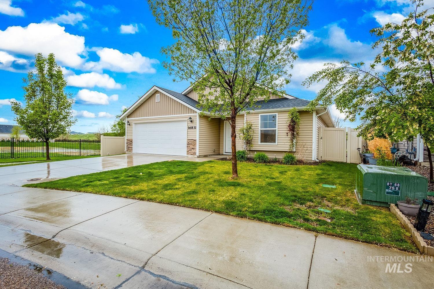 16831 Bethany Ave., Caldwell, Idaho 83607, 3 Bedrooms, 2 Bathrooms, Residential For Sale, Price $395,000,MLS 98983508