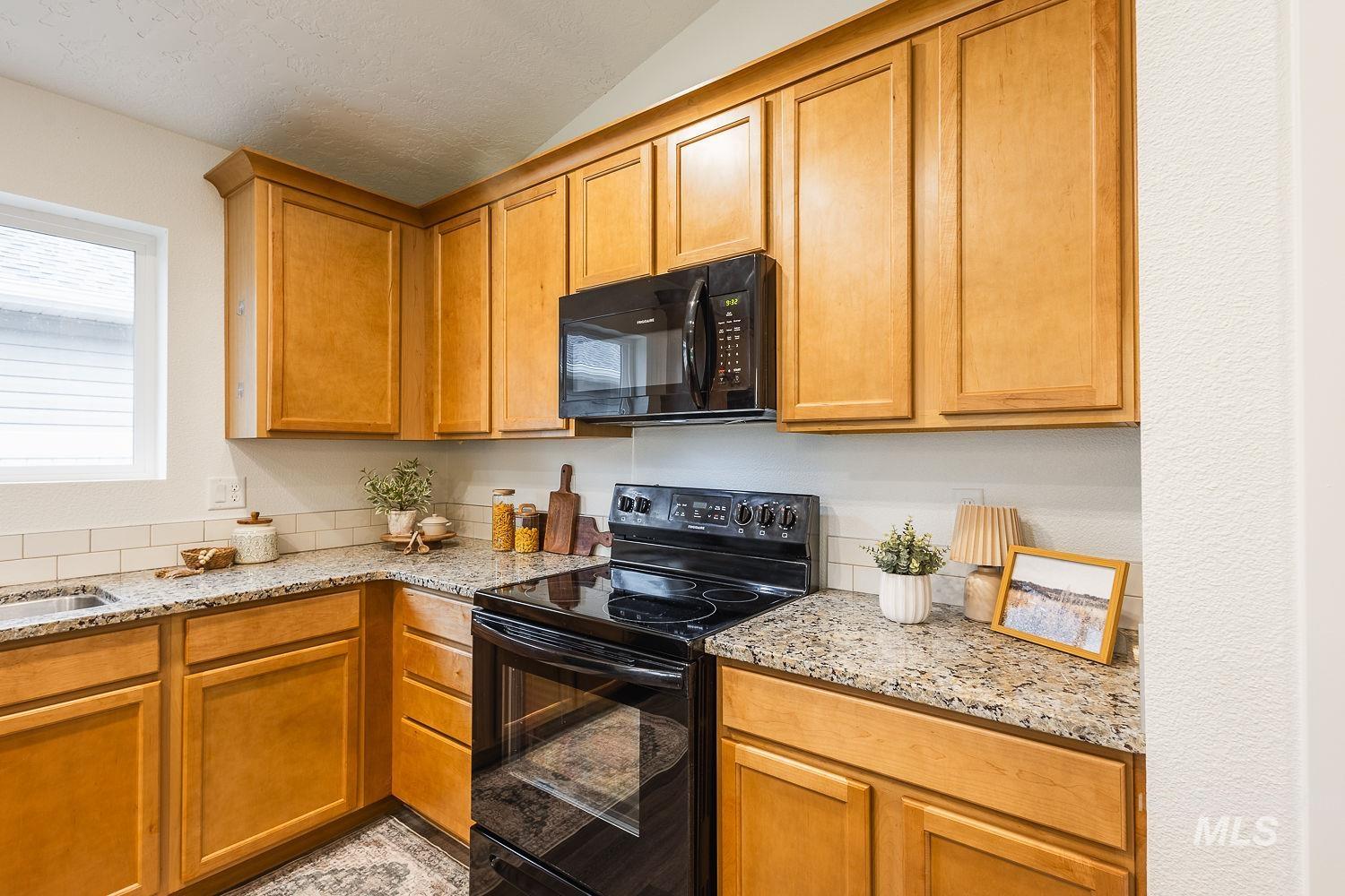 16831 Bethany Ave., Caldwell, Idaho 83607, 3 Bedrooms, 2 Bathrooms, Residential For Sale, Price $395,000,MLS 98983508