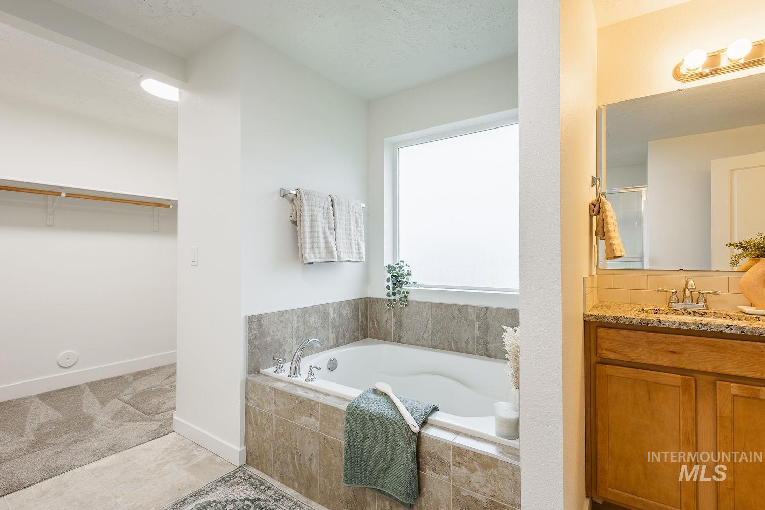 16831 Bethany Ave., Caldwell, Idaho 83607, 3 Bedrooms, 2 Bathrooms, Residential For Sale, Price $395,000,MLS 98983508