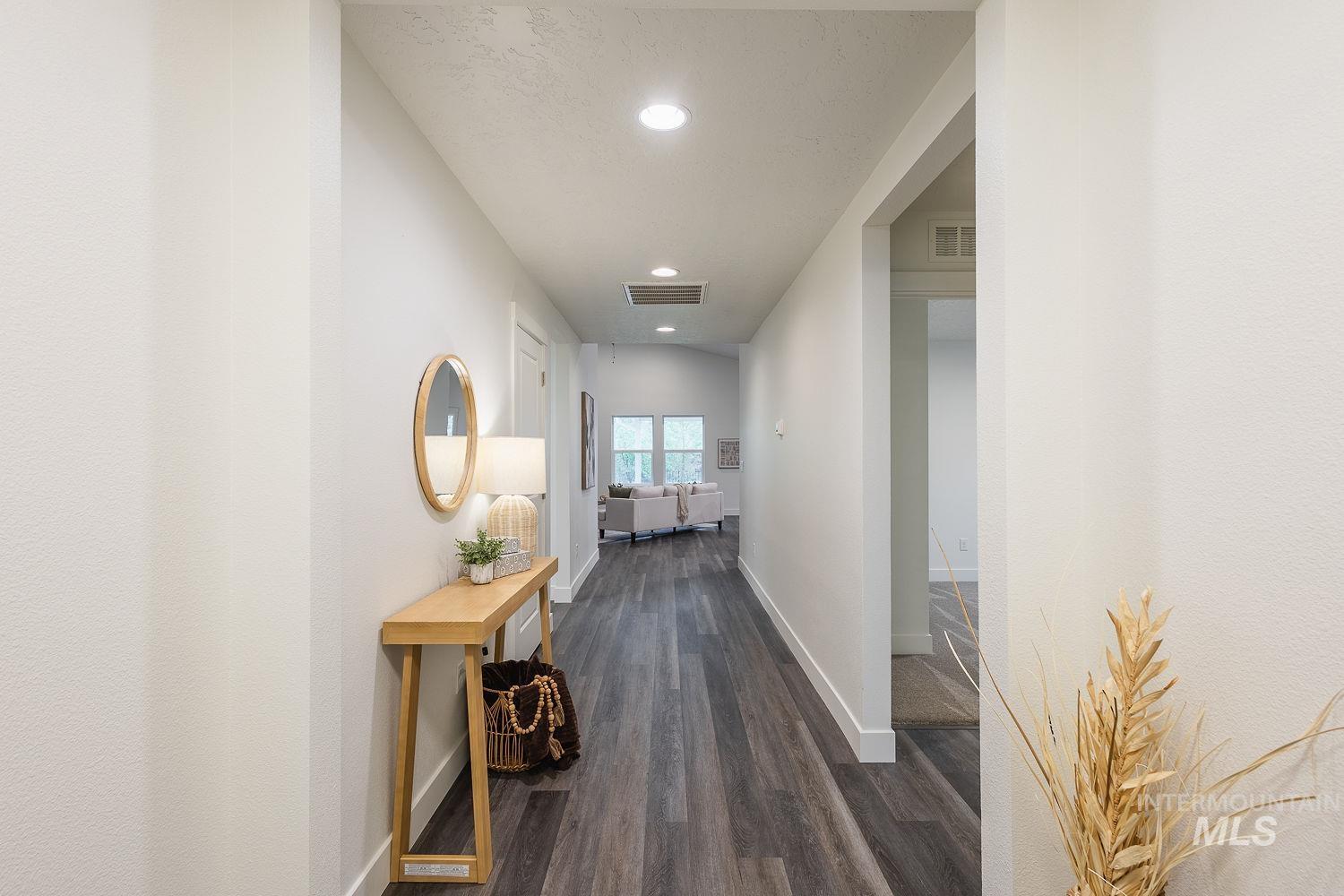 16831 Bethany Ave., Caldwell, Idaho 83607, 3 Bedrooms, 2 Bathrooms, Residential For Sale, Price $395,000,MLS 98983508