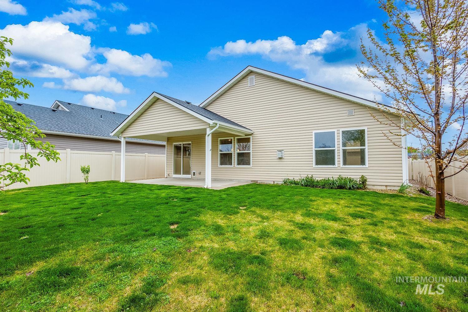 16831 Bethany Ave., Caldwell, Idaho 83607, 3 Bedrooms, 2 Bathrooms, Residential For Sale, Price $395,000,MLS 98983508