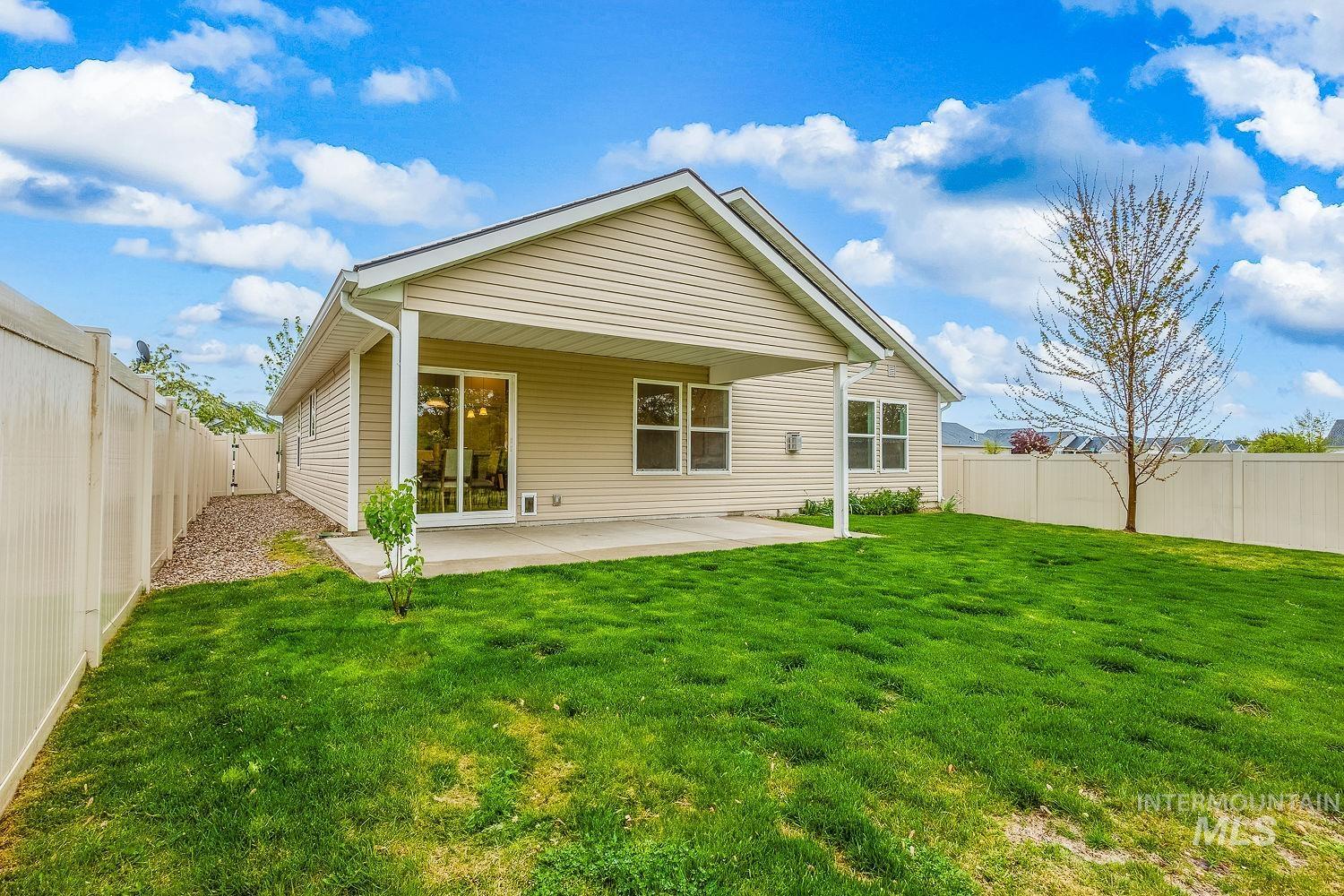 16831 Bethany Ave., Caldwell, Idaho 83607, 3 Bedrooms, 2 Bathrooms, Residential For Sale, Price $395,000,MLS 98983508