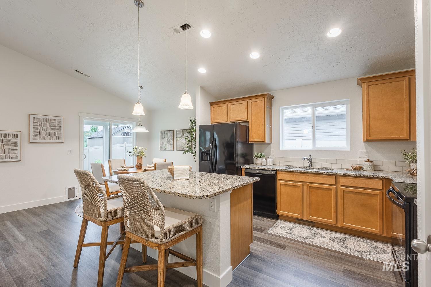 16831 Bethany Ave., Caldwell, Idaho 83607, 3 Bedrooms, 2 Bathrooms, Residential For Sale, Price $395,000,MLS 98983508