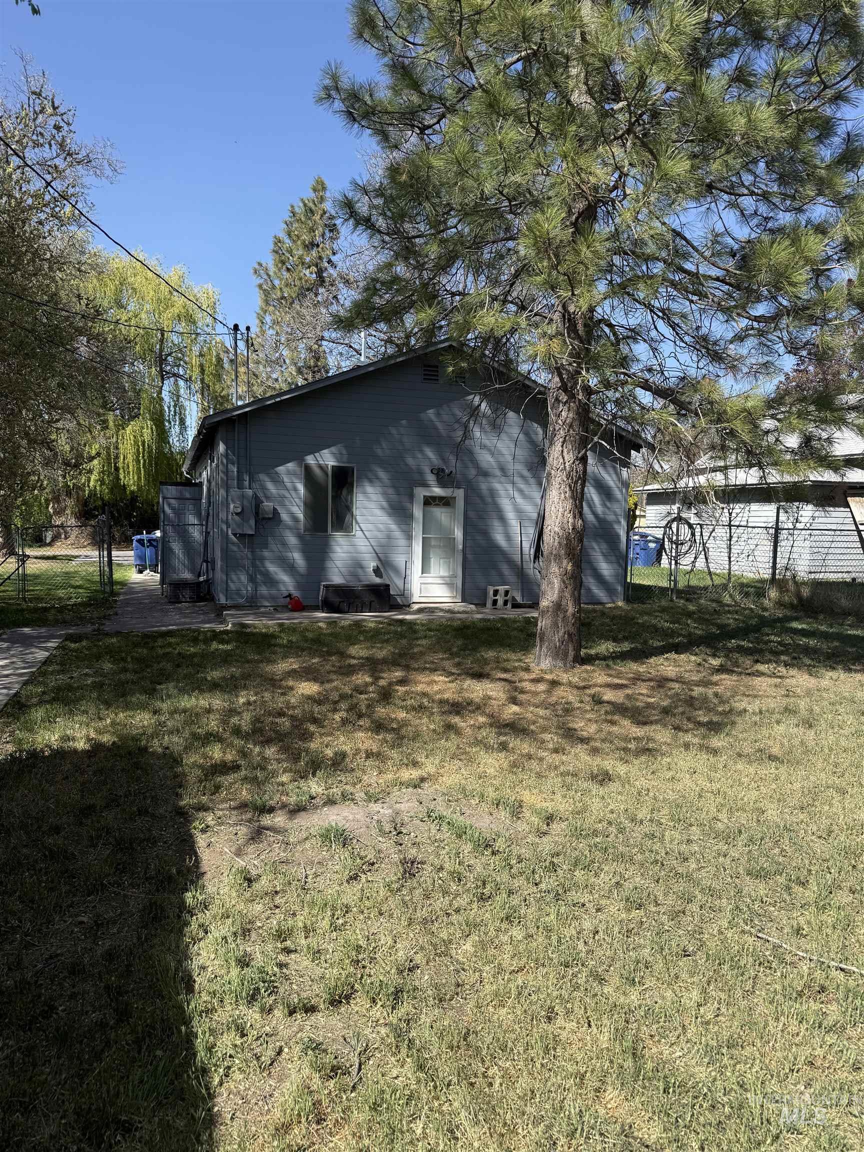 519 E Avenue F, Jerome, Idaho 83338, 4 Bedrooms, 1 Bathroom, Residential For Sale, Price $239,000, 98983511