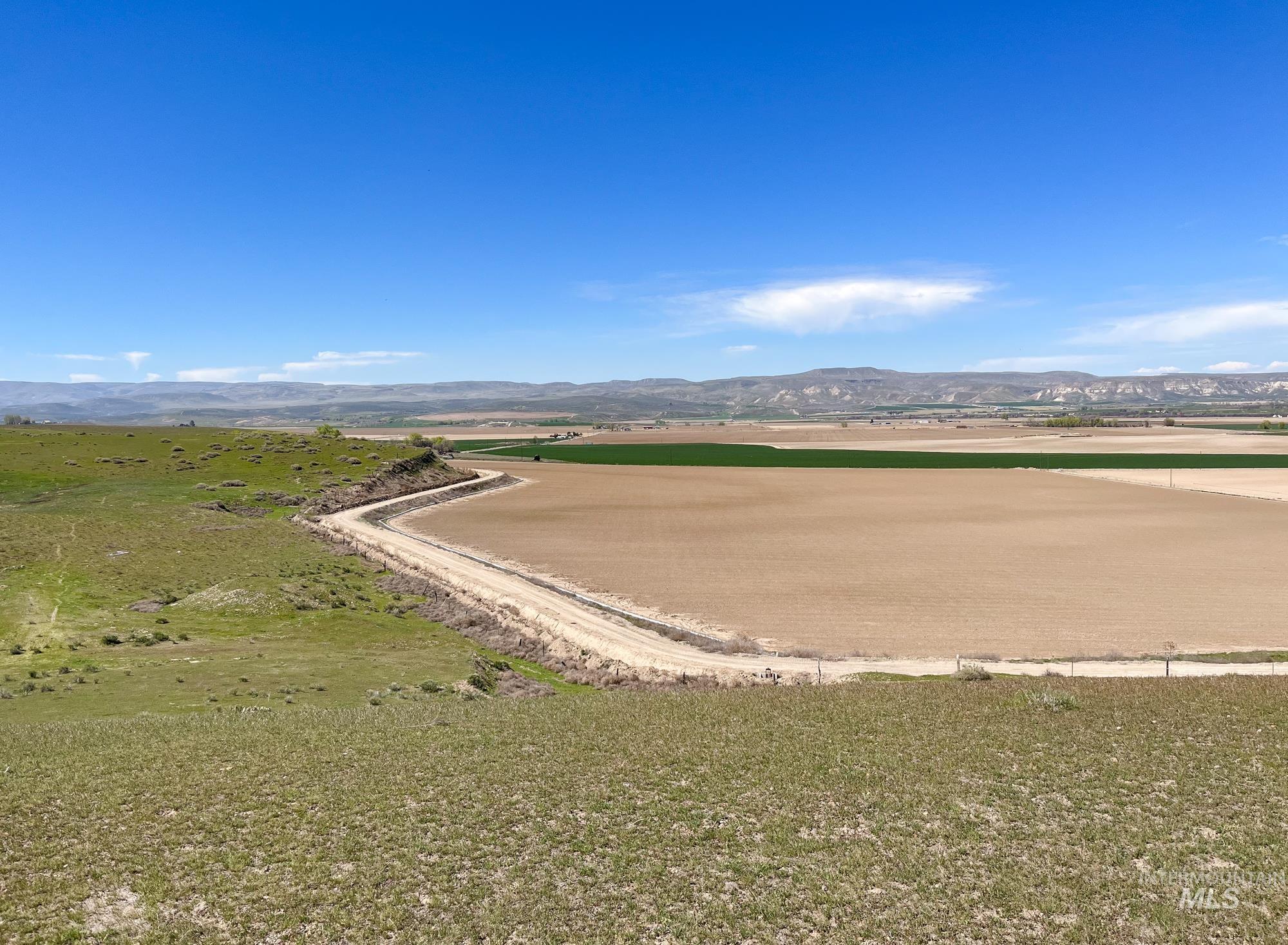 1576 N Stateline Rd, Homedale, Idaho 83628, 3 Bedrooms, 2 Bathrooms, Farm & Ranch For Sale, Price $1,900,000, 98983512