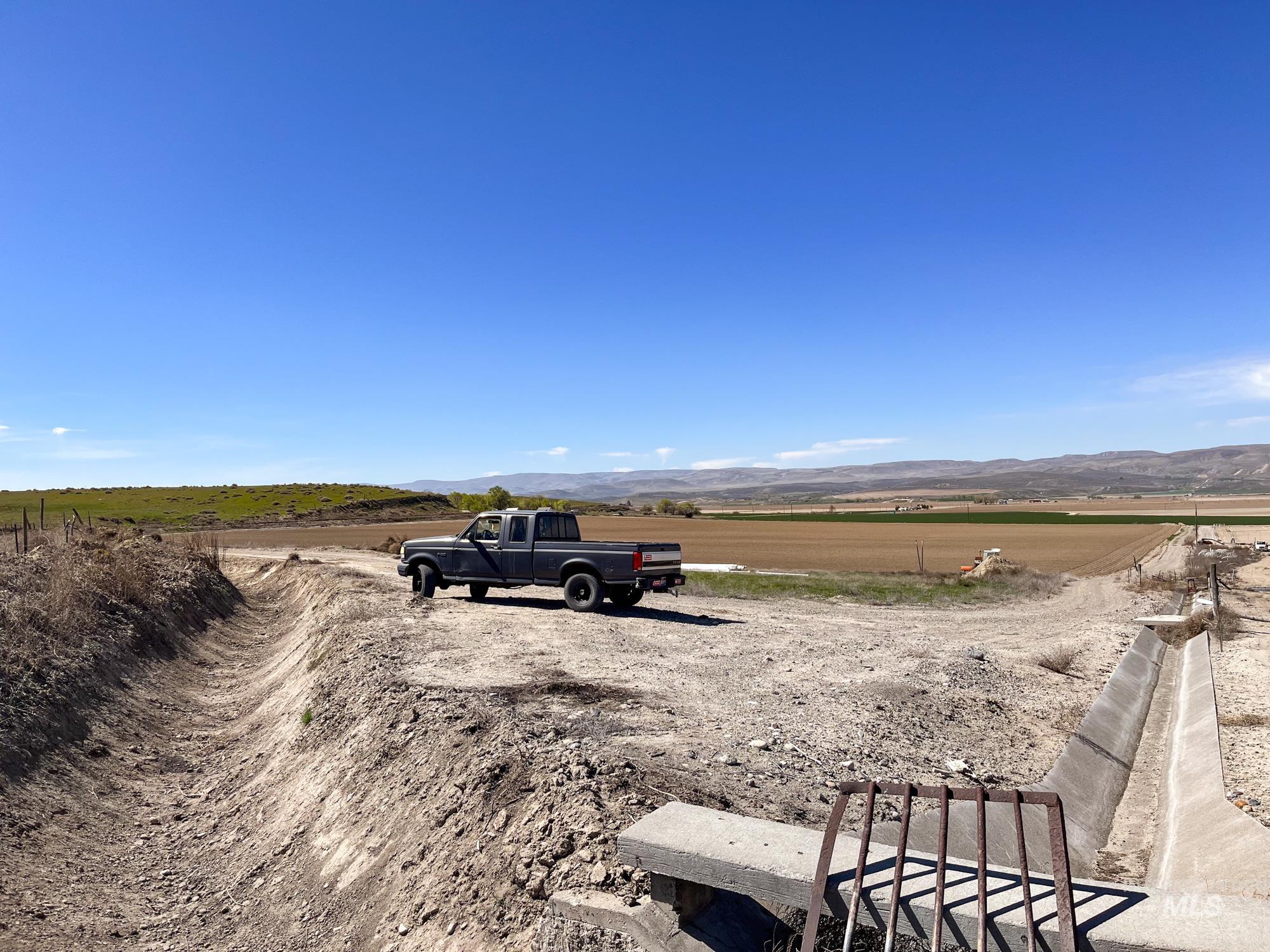 1576 N Stateline Rd, Homedale, Idaho 83628, 3 Bedrooms, 2 Bathrooms, Farm & Ranch For Sale, Price $1,900,000, 98983512