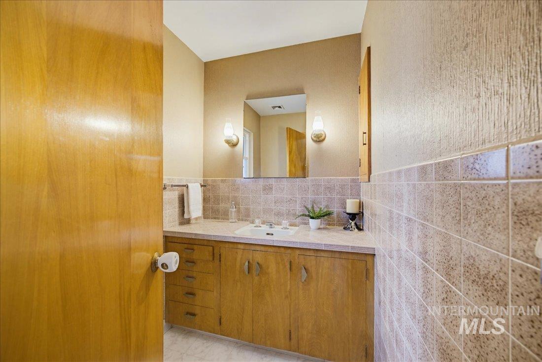 5802 Randolph Dr, Boise, Idaho 83709, 4 Bedrooms, 3.5 Bathrooms, Residential For Sale, Price $749,900, 98983513