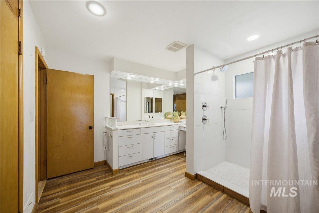 5802 Randolph Dr, Boise, Idaho 83709, 4 Bedrooms, 3.5 Bathrooms, Residential For Sale, Price $749,900, 98983513