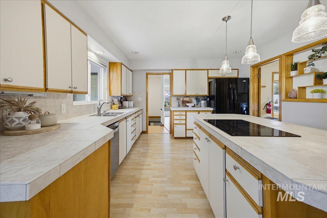 5802 Randolph Dr, Boise, Idaho 83709, 4 Bedrooms, 3.5 Bathrooms, Residential For Sale, Price $749,900, 98983513