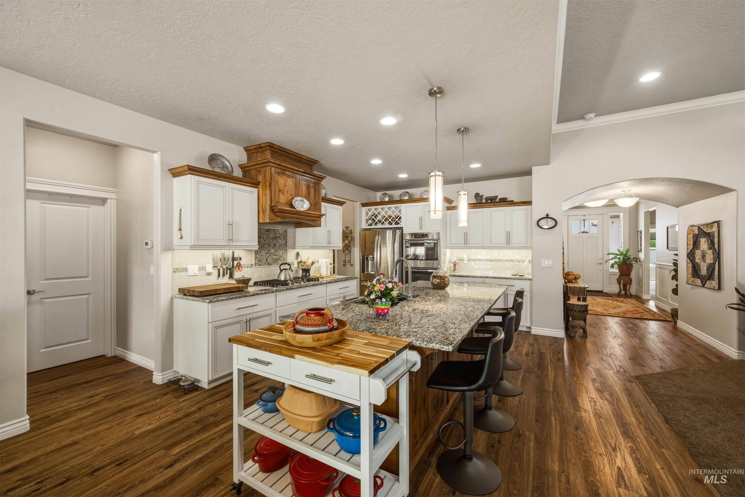 4389 N Morninggale Pl, Boise, Idaho 83713, 3 Bedrooms, 2 Bathrooms, Residential For Sale, Price $679,900,MLS 98983516